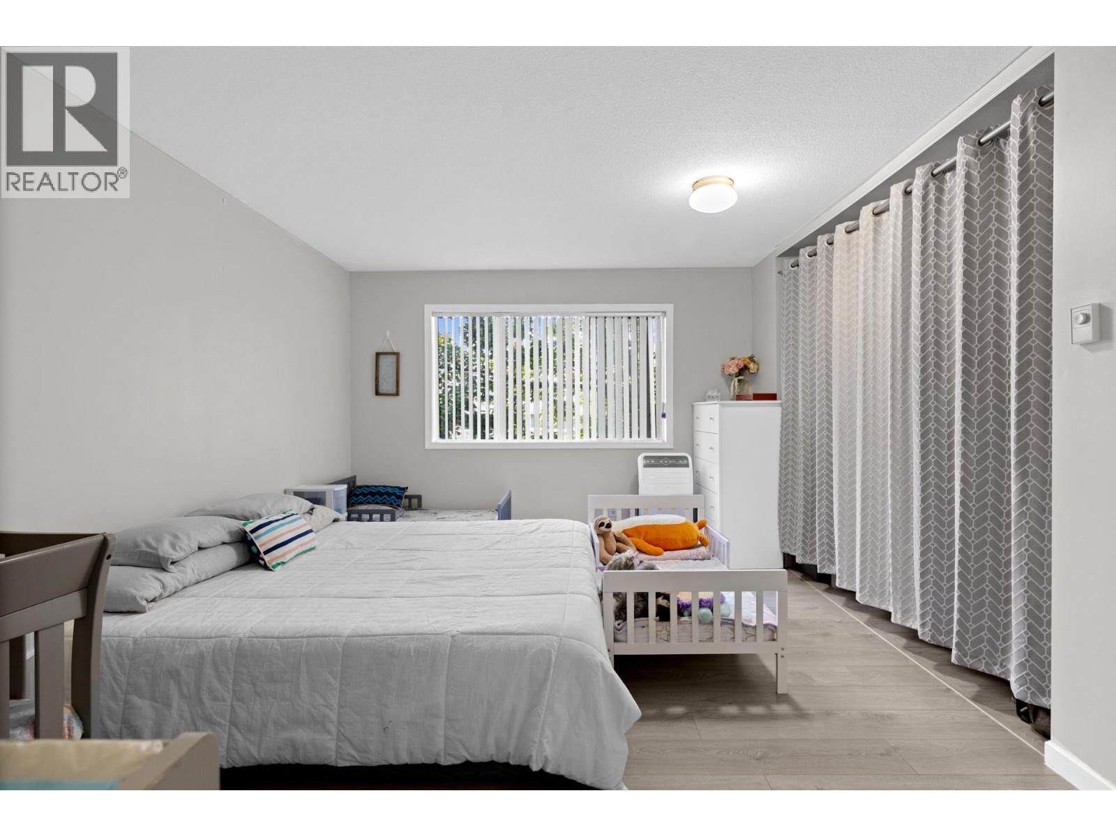 #212 727 Houghton Road - 13