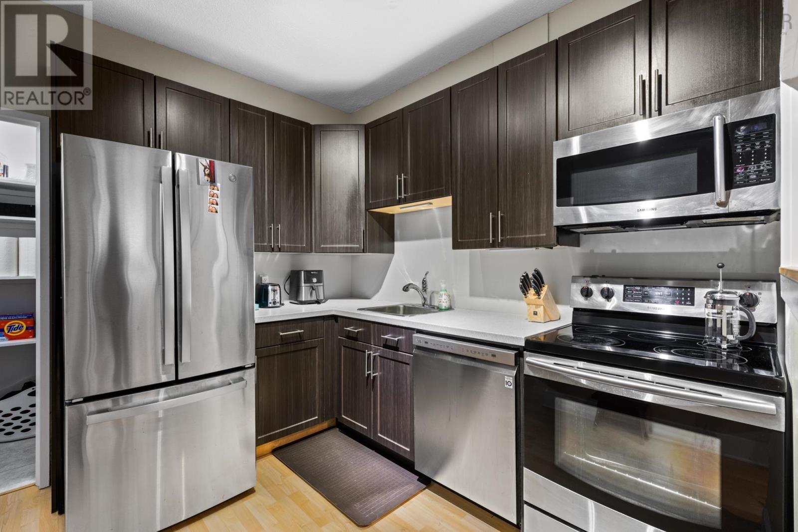 Property 5 of 26 of 301 6369 Coburg Road