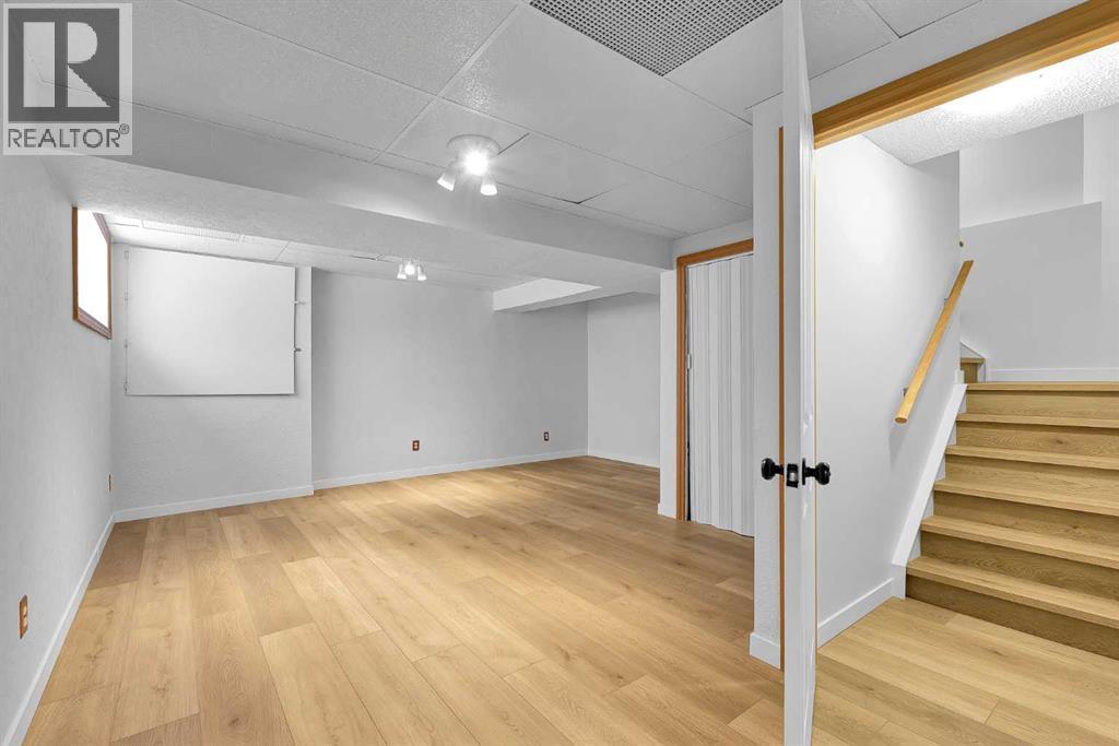 Single Family House for Sale in  Covebrook Place NE Coventry Hills Calgary 