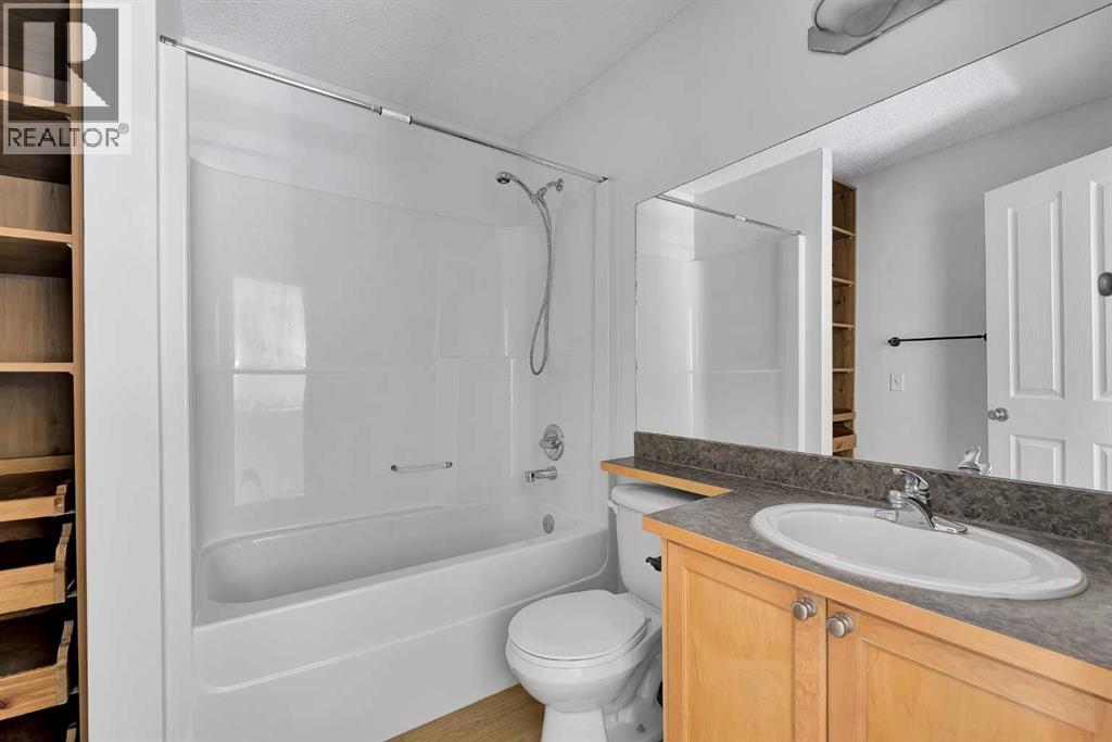 Single Family House for Sale in  Covebrook Place NE Coventry Hills Calgary 