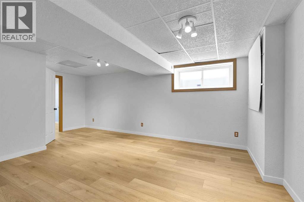 Single Family House for Sale in  Covebrook Place NE Coventry Hills Calgary 