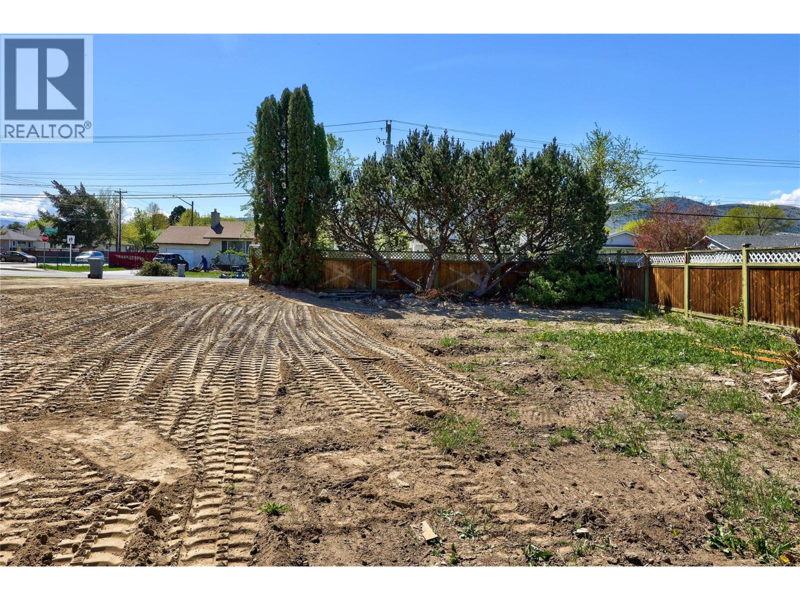 1908 FLEETWOOD Avenue, Kamloops