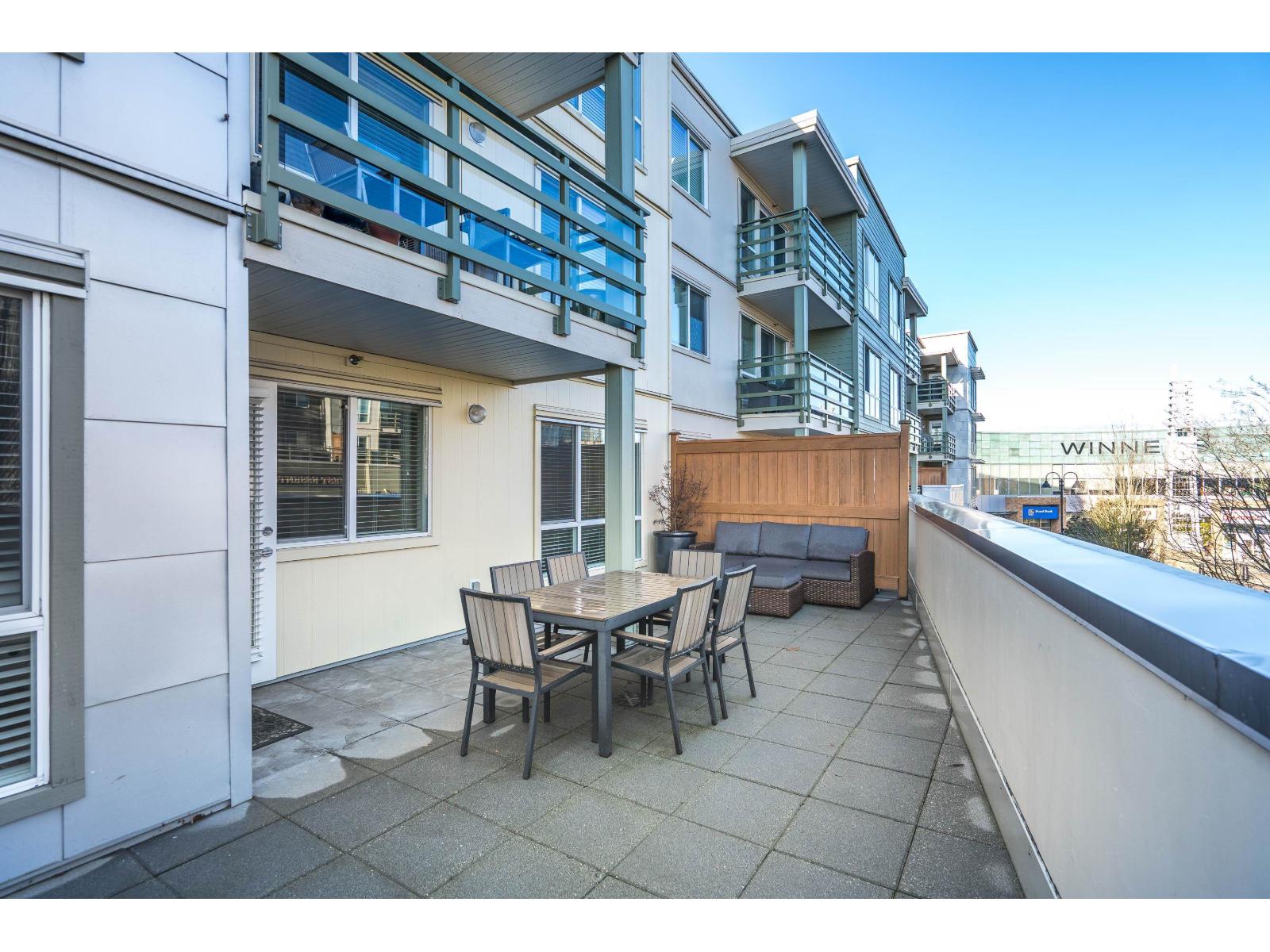 220 15735 CROYDON DRIVE, Surrey