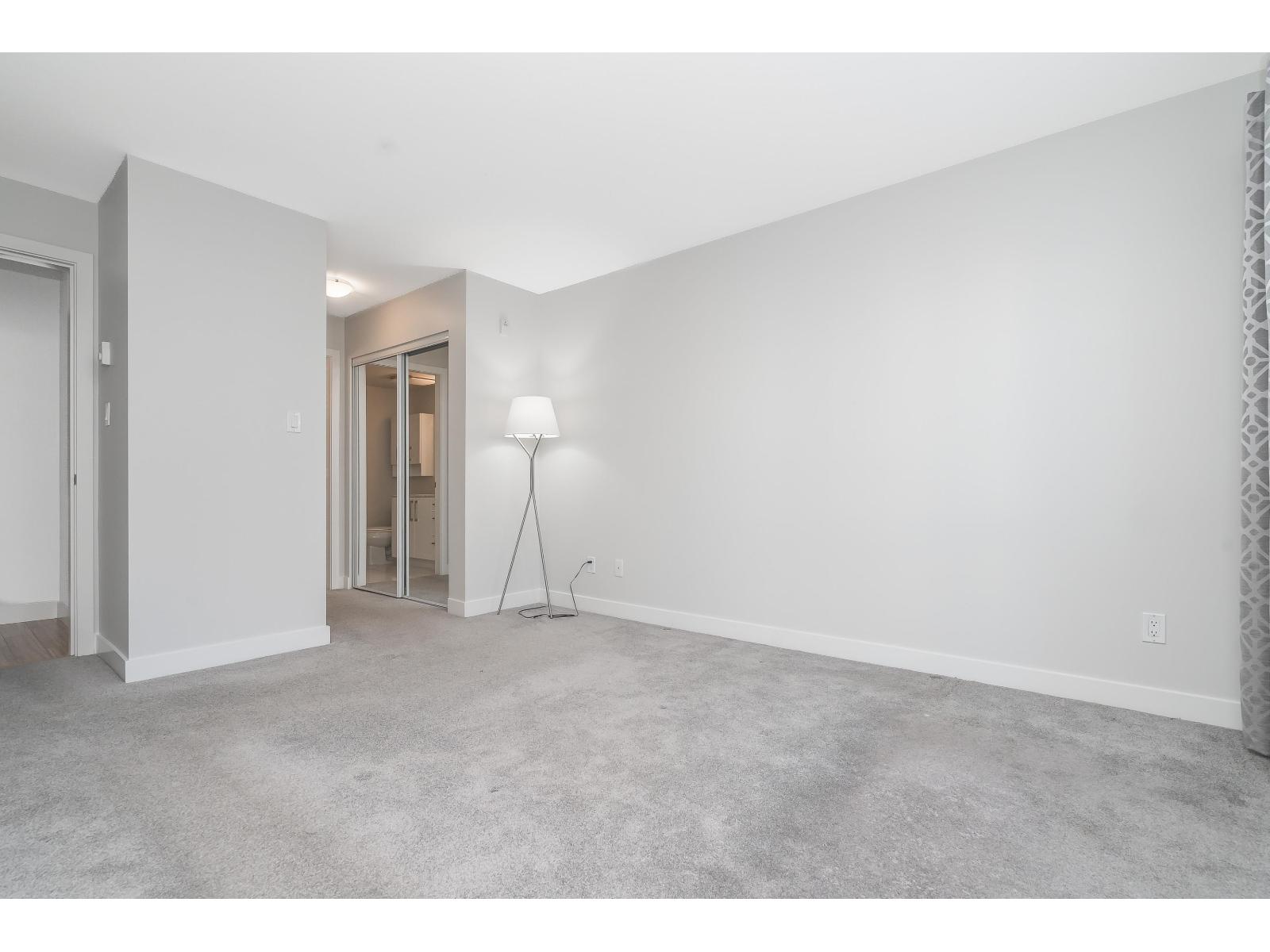 220 15735 CROYDON DRIVE, Surrey