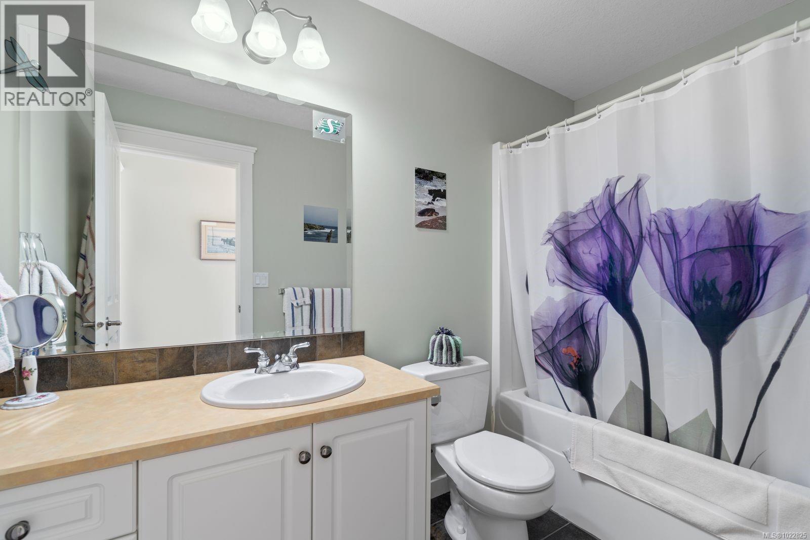 15 500 Russell Rd, Ladysmith