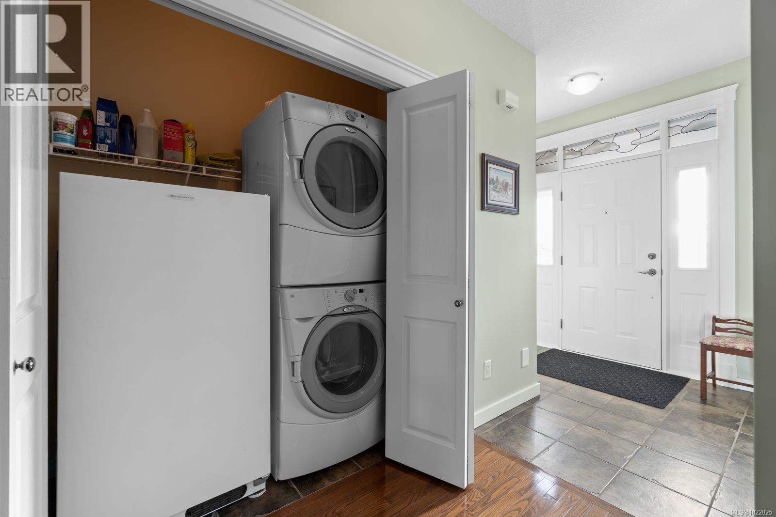 15 500 Russell Rd, Ladysmith