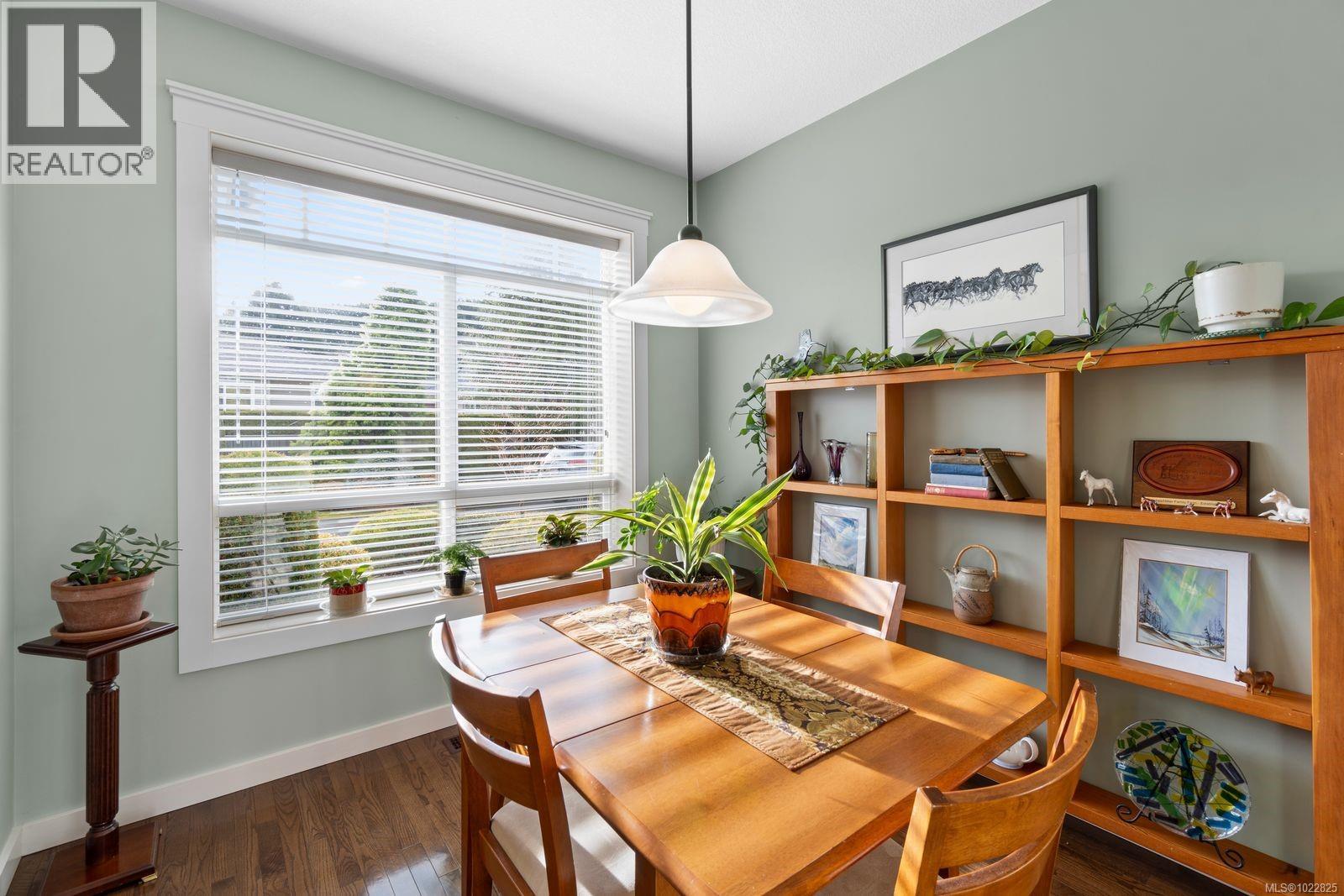 15 500 Russell Rd, Ladysmith