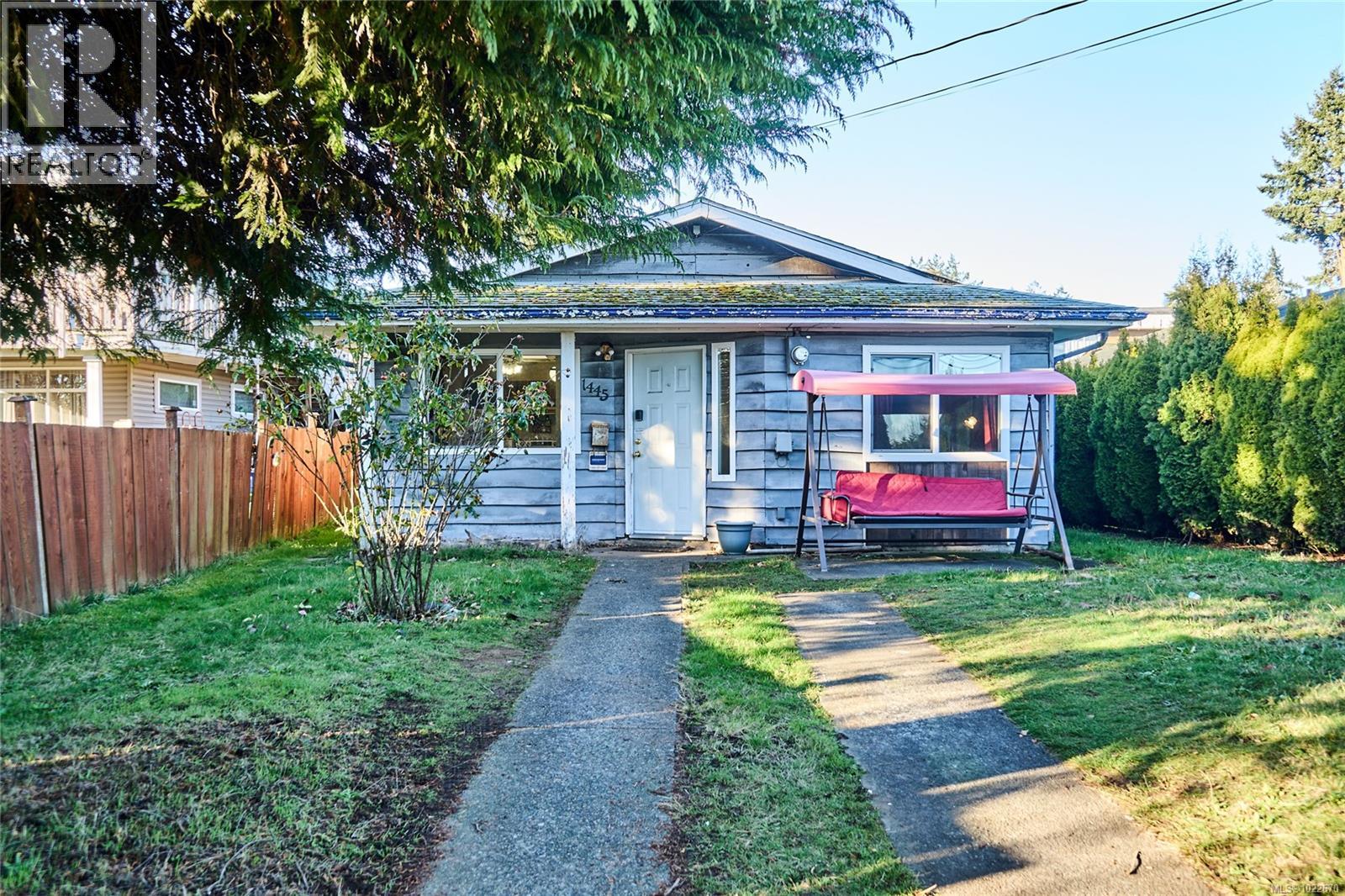 1445 Waddington Rd, Nanaimo