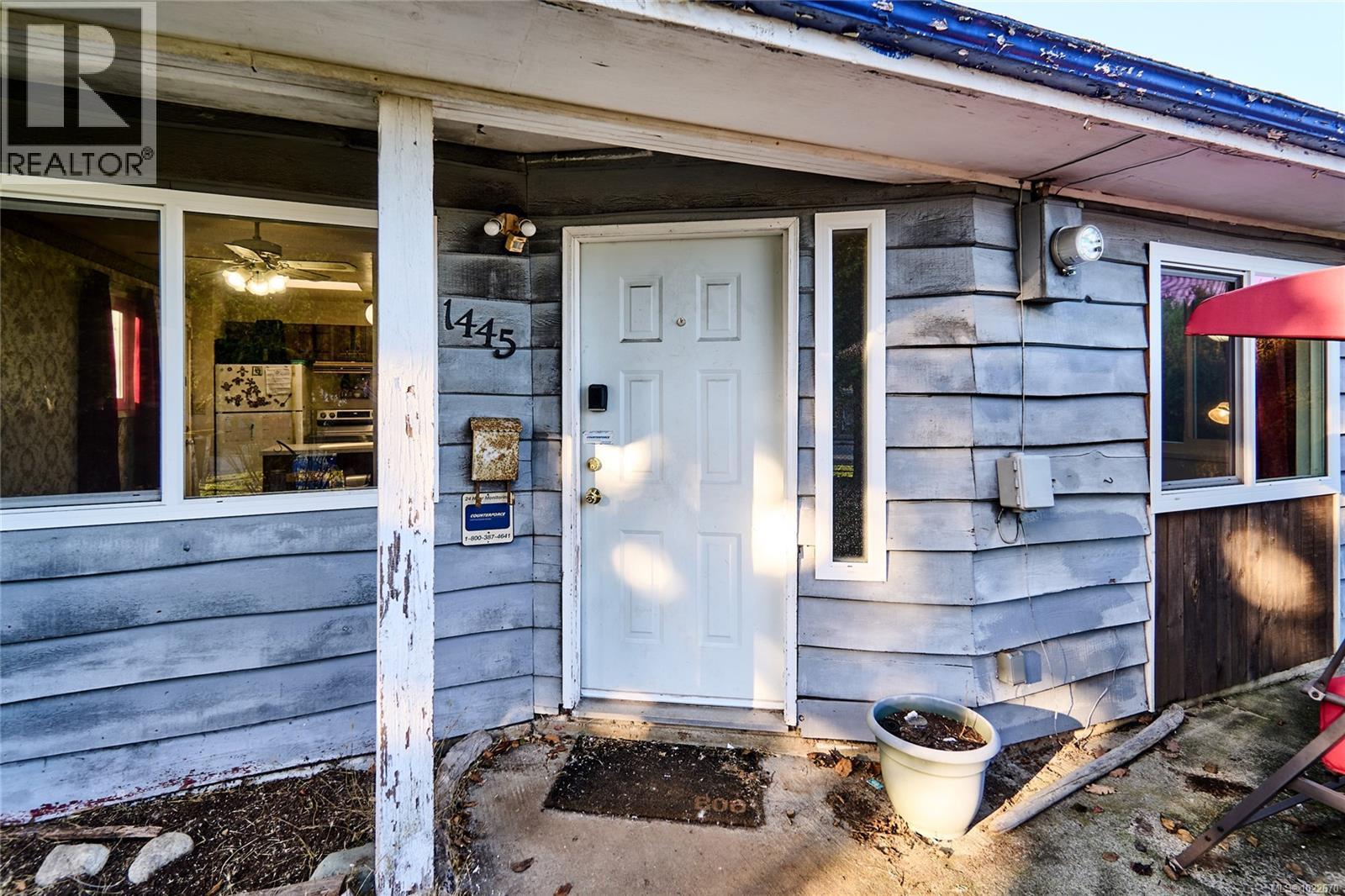 1445 Waddington Rd, Nanaimo