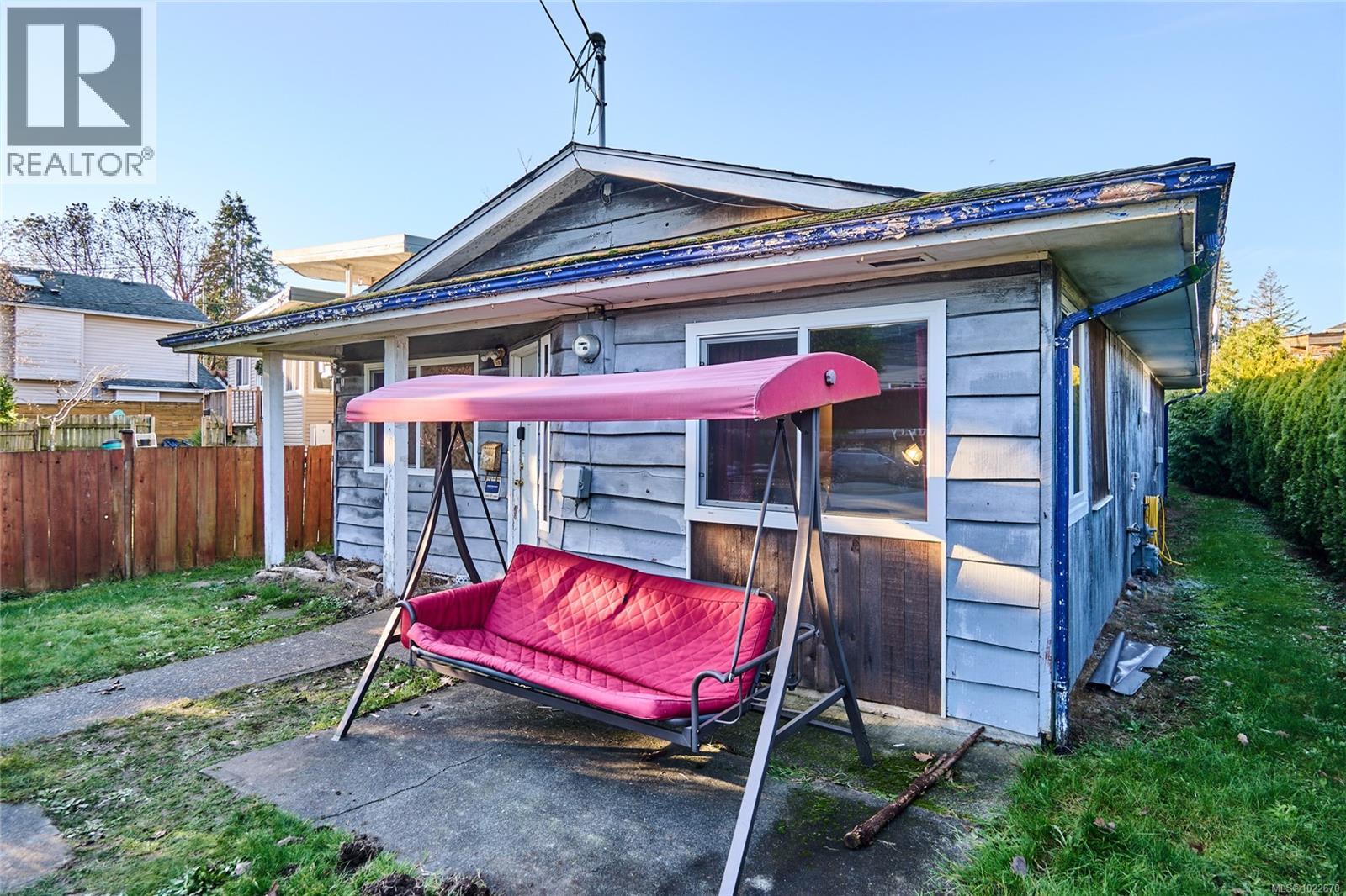 1445 Waddington Rd, Nanaimo