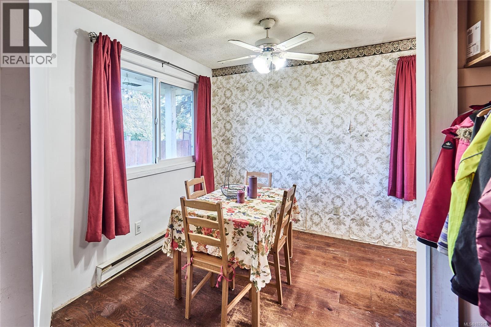 1445 Waddington Rd, Nanaimo