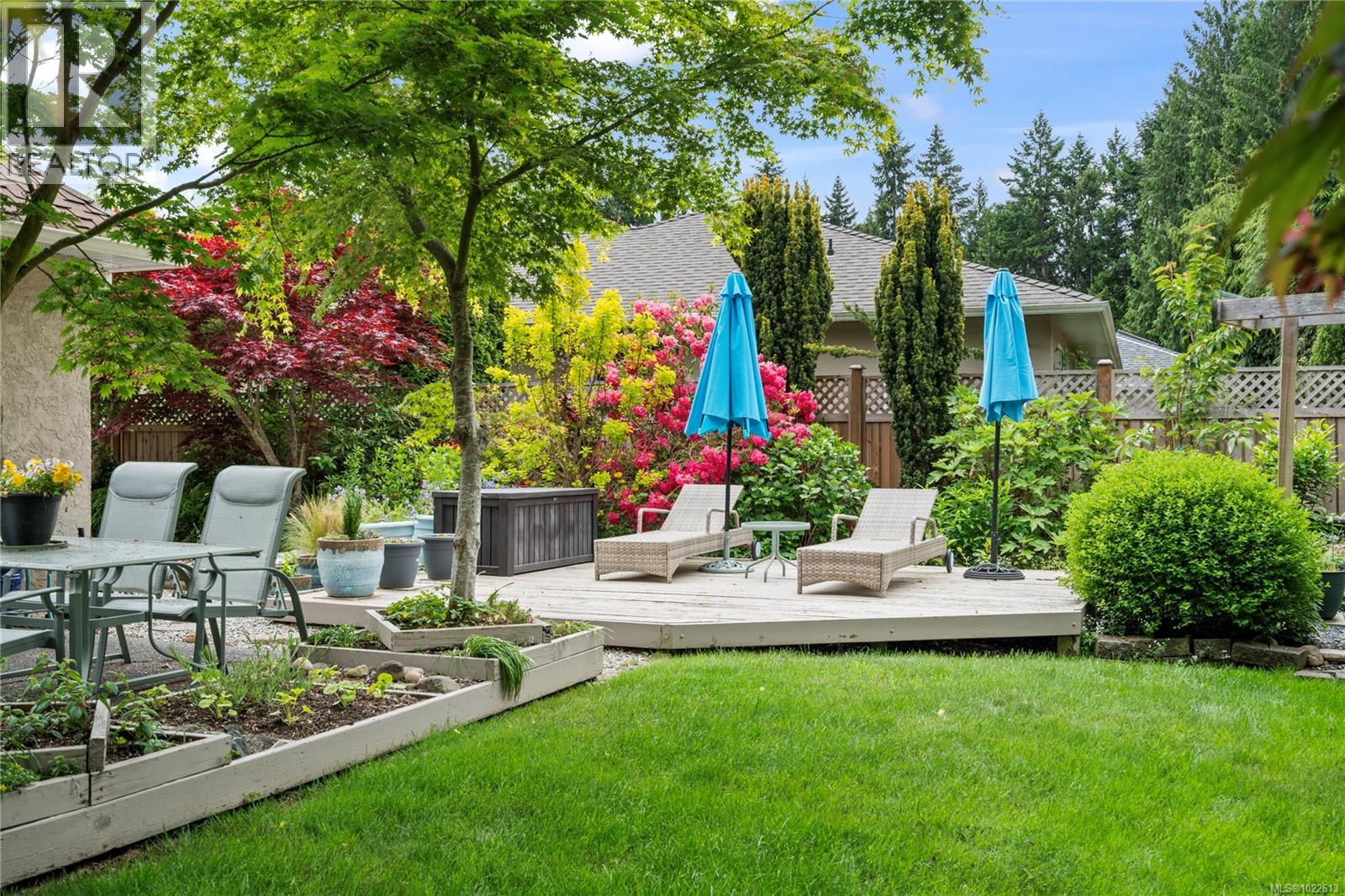 559 Juniper Dr, Qualicum Beach