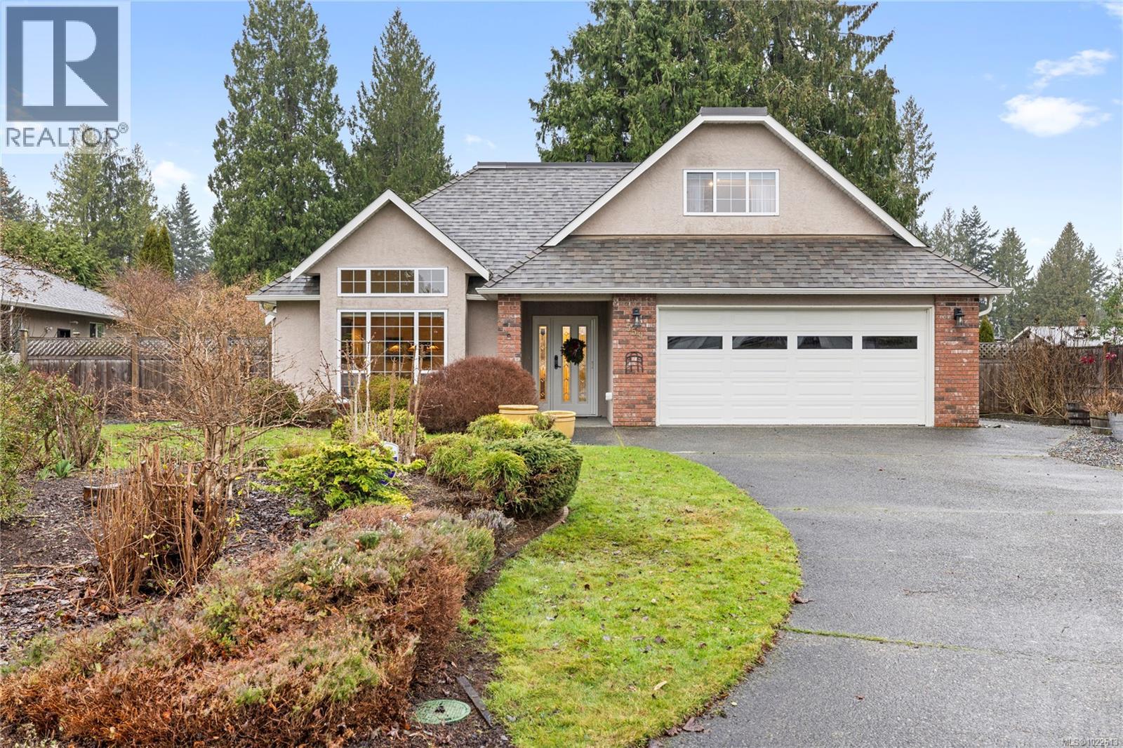 559 Juniper Dr, Qualicum Beach