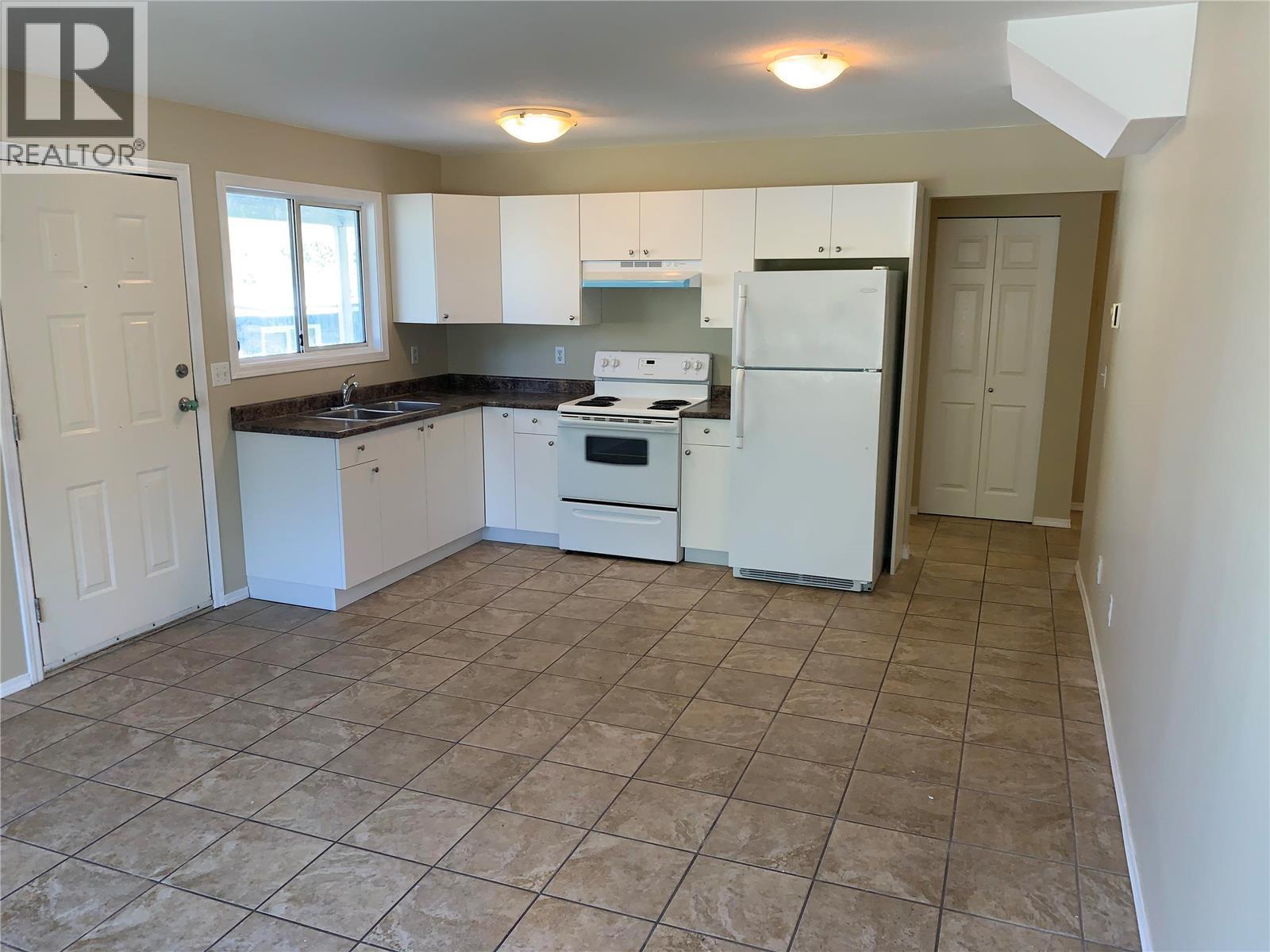  1425 Highland Drive South, Kelowna