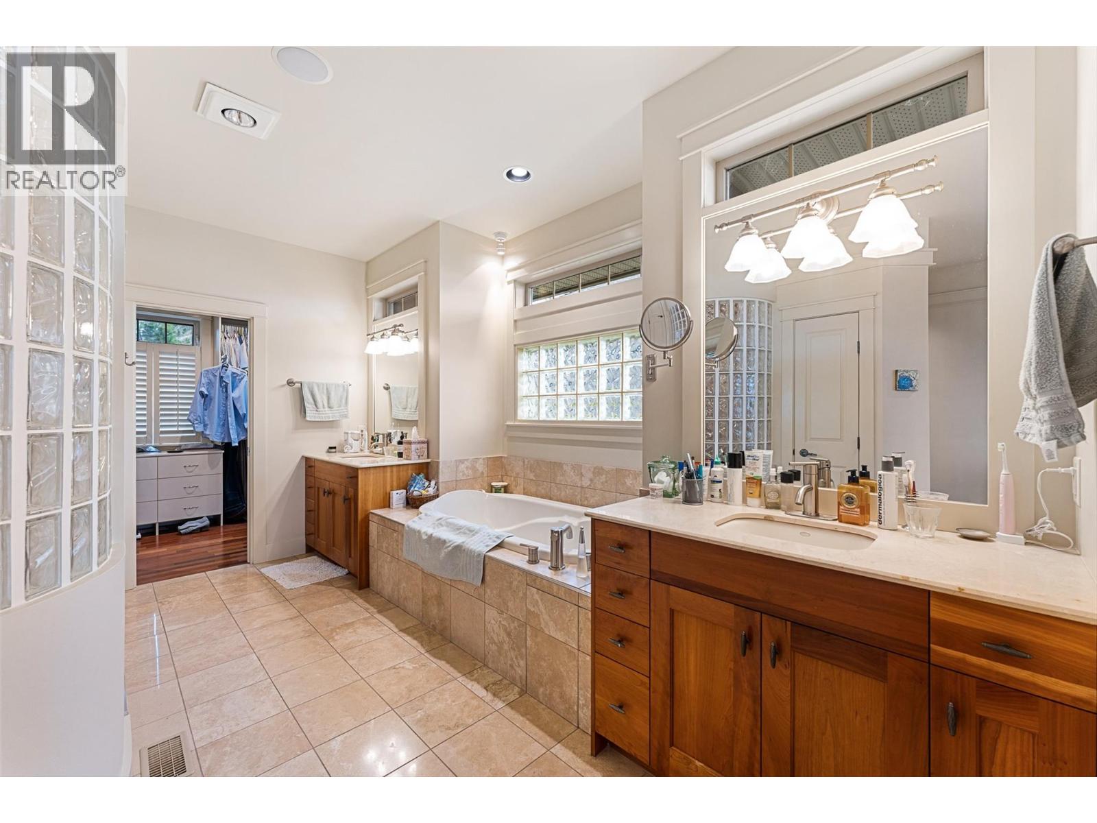  3373 Ridge Boulevard, West Kelowna