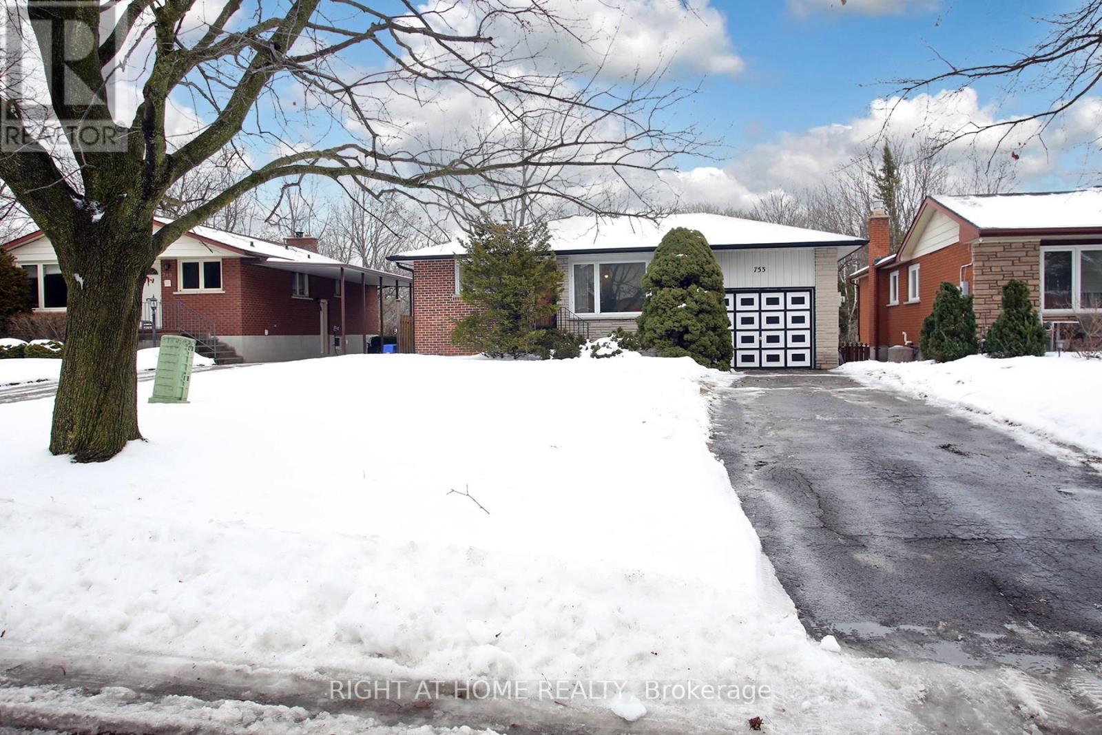 753 TARN COURT,Oshawa (McLaughlin),,