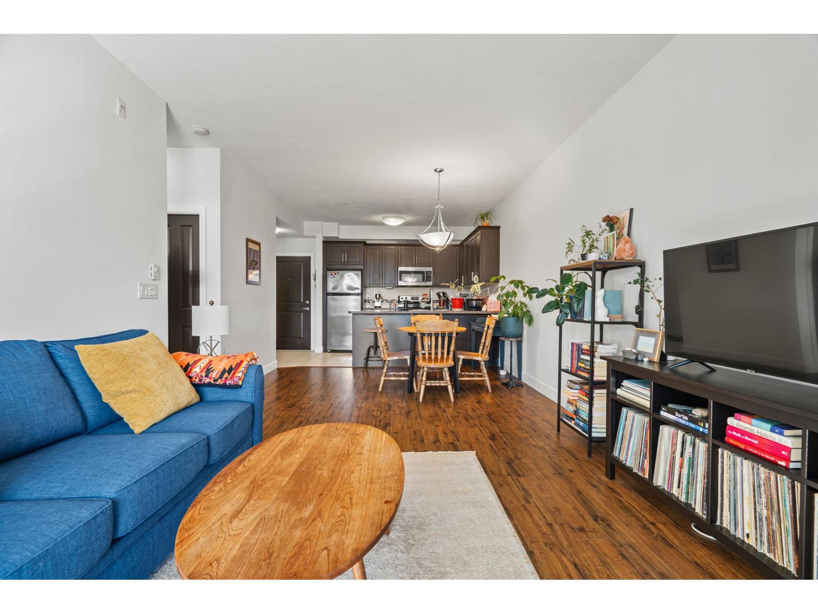 216 46262 FIRST AVENUE, Chilliwack Proper East, Chilliwack