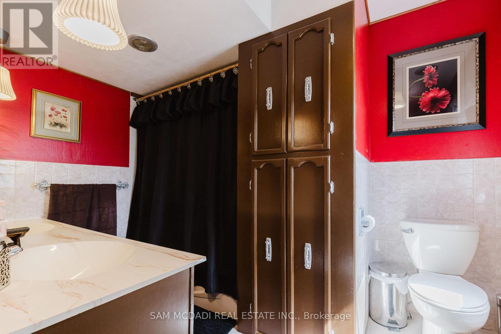 6 DRAYTON STREET - 38