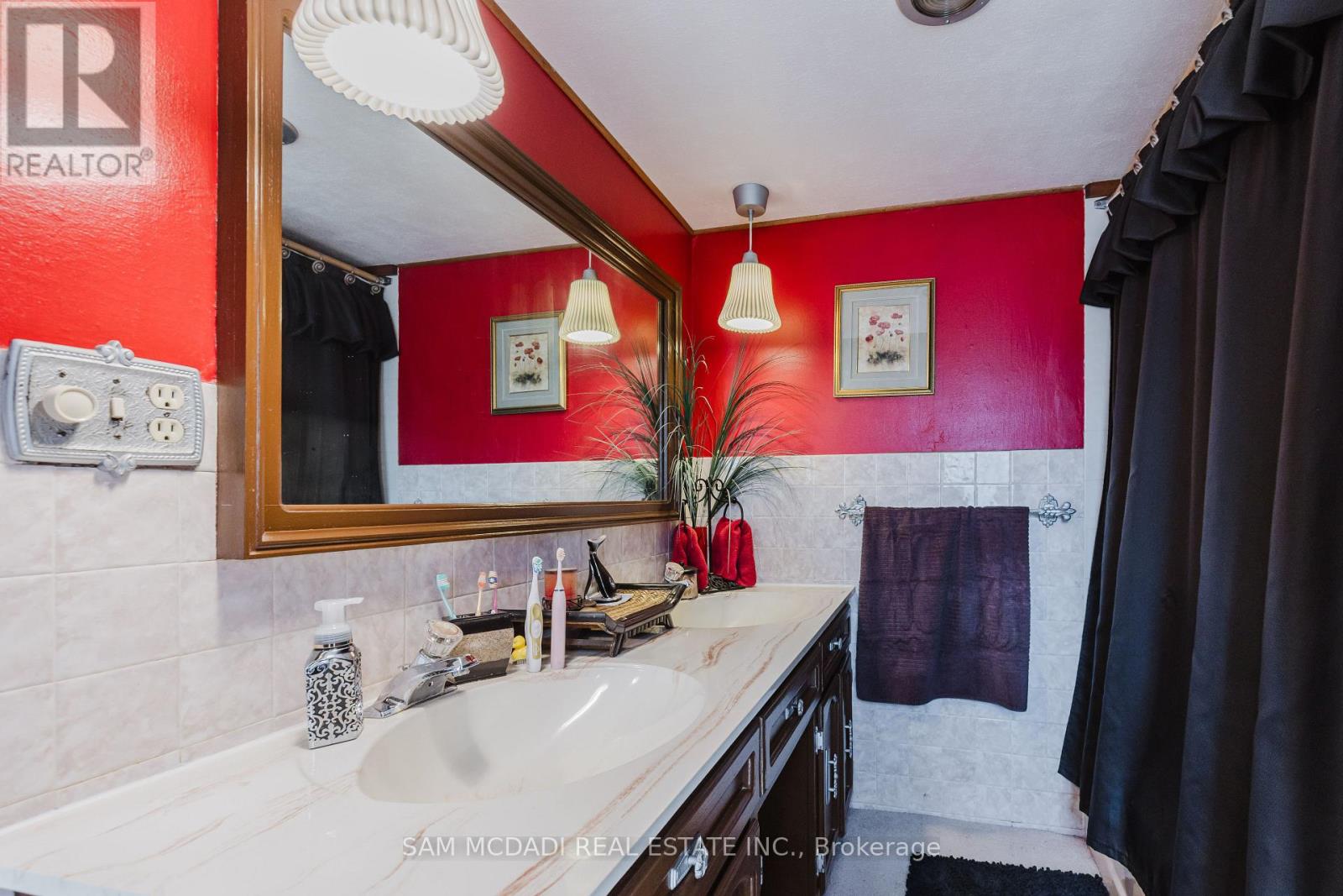 6 DRAYTON STREET - 39