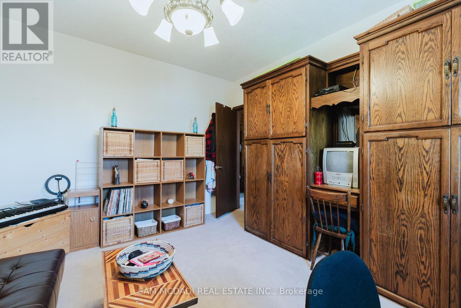 6 DRAYTON STREET - 46