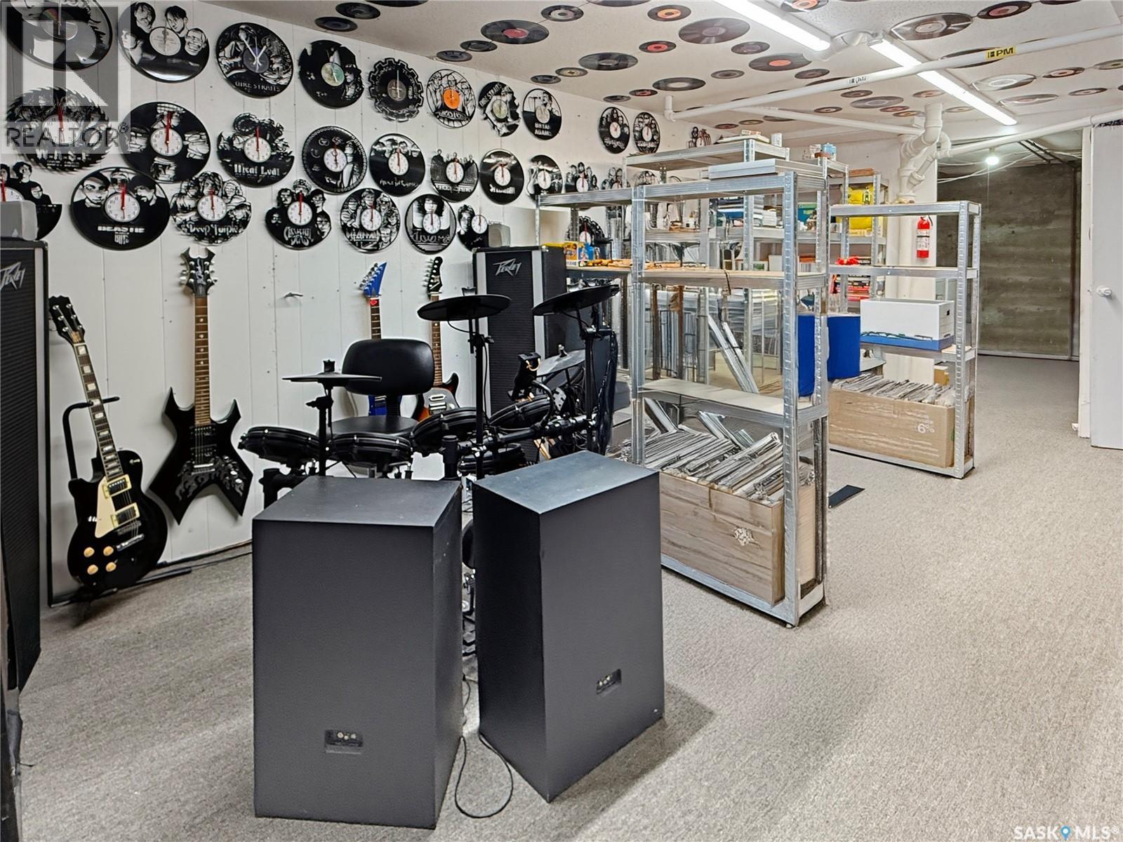 Single Family House Bungalow for Sale in  th AVENUE NW Swift Current 