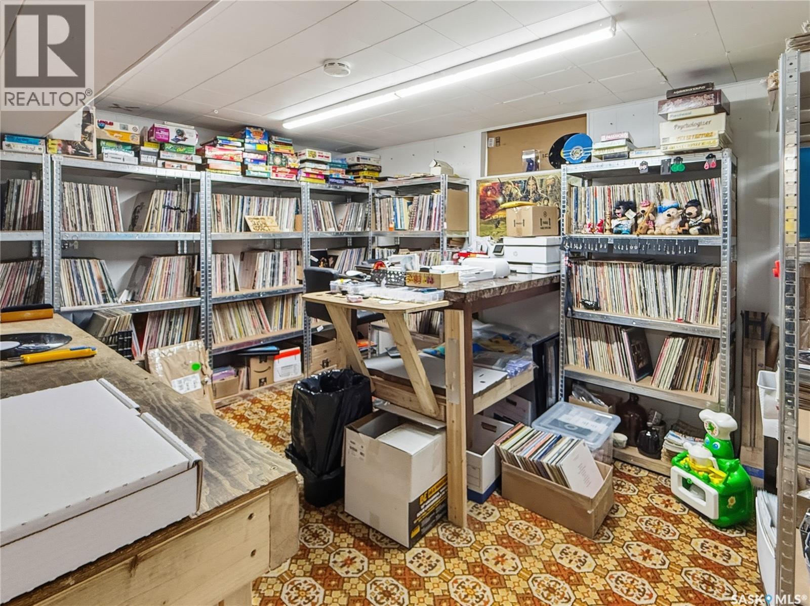 Single Family House Bungalow for Sale in  th AVENUE NW Swift Current 