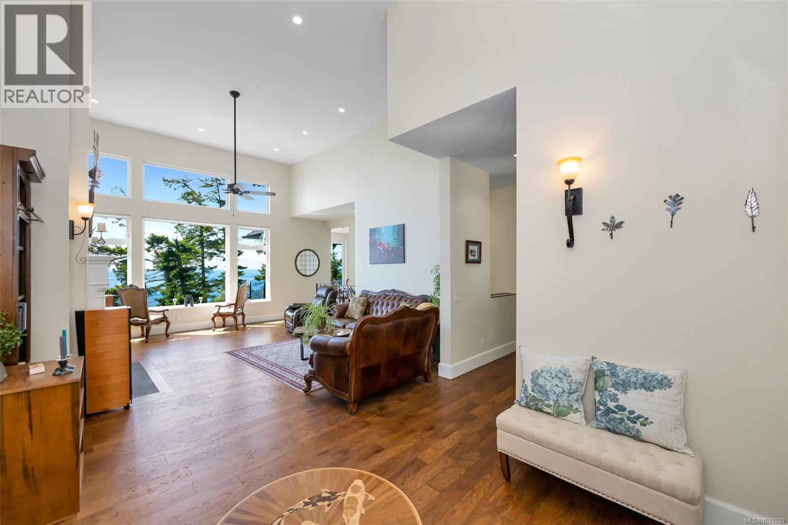 2476 Lighthouse Point Rd, Sooke