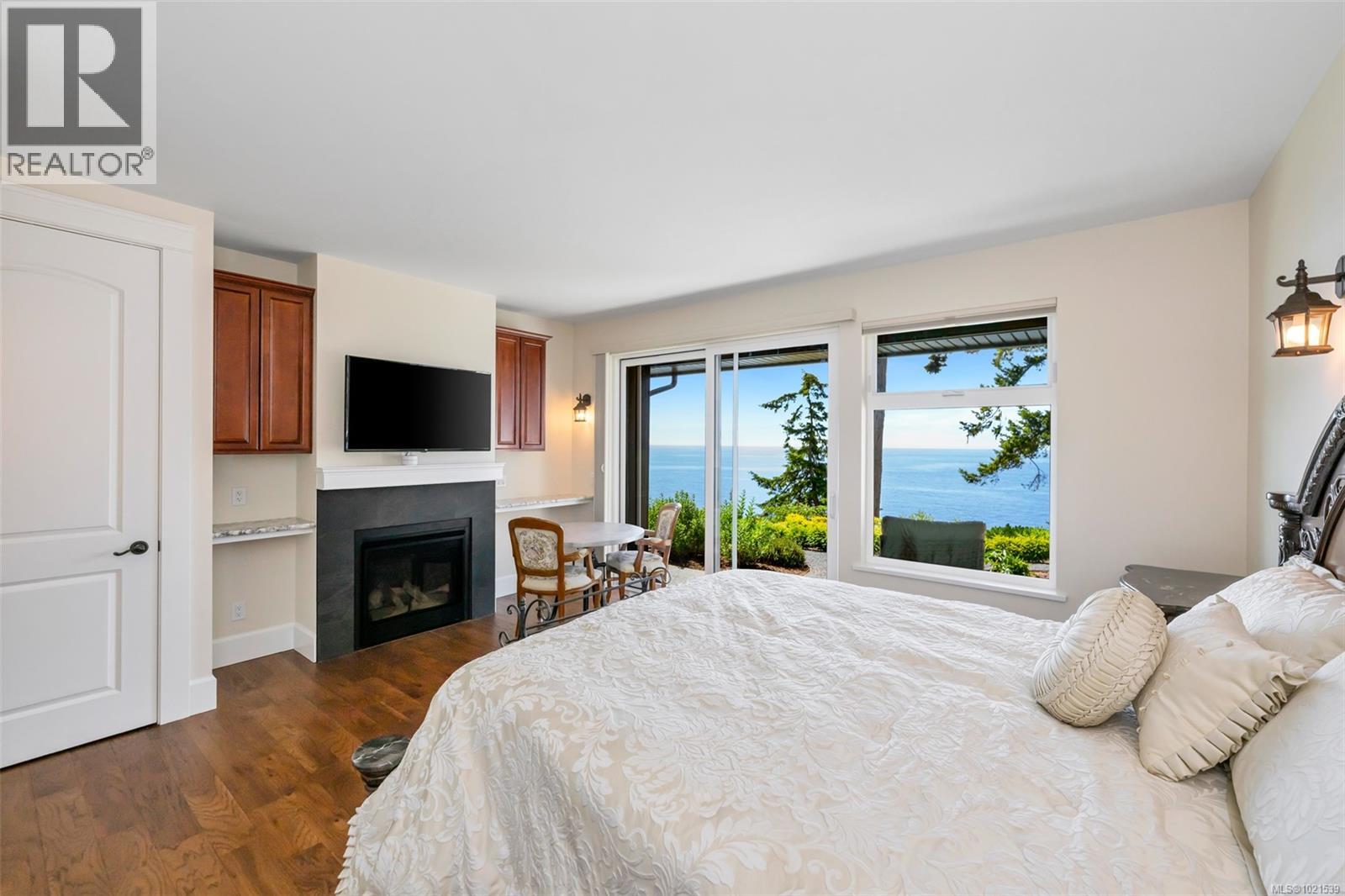 2476 Lighthouse Point Rd, Sooke