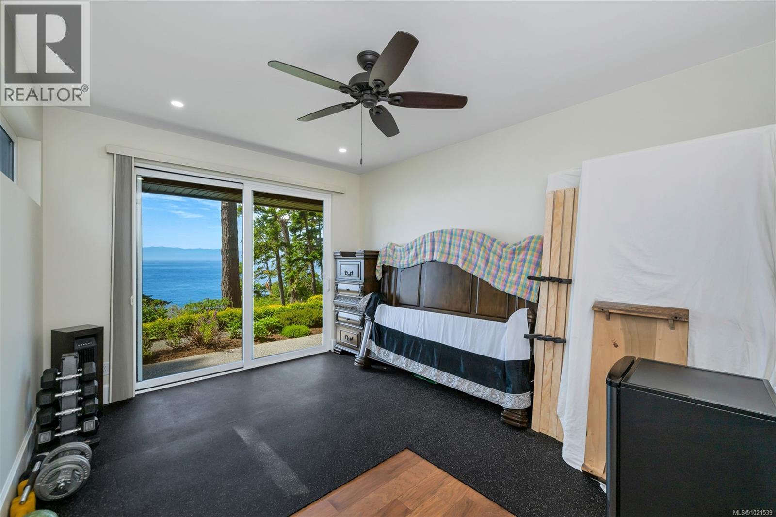 2476 Lighthouse Point Rd, Sooke