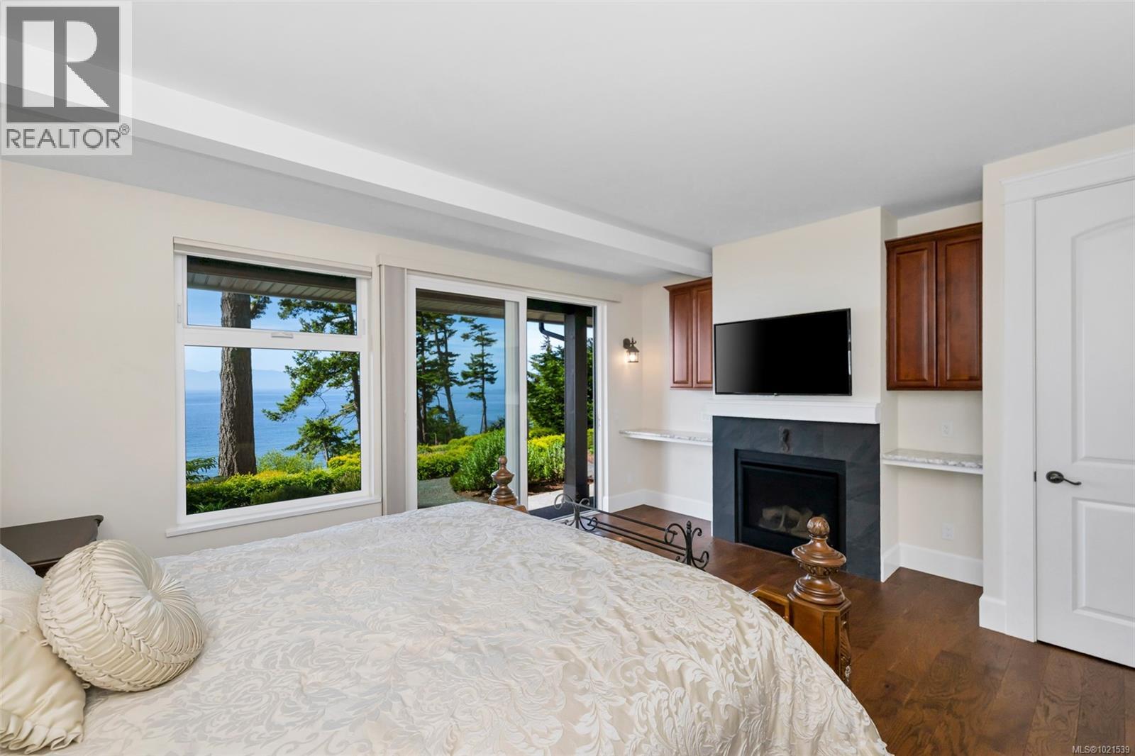 2476 Lighthouse Point Rd, Sooke