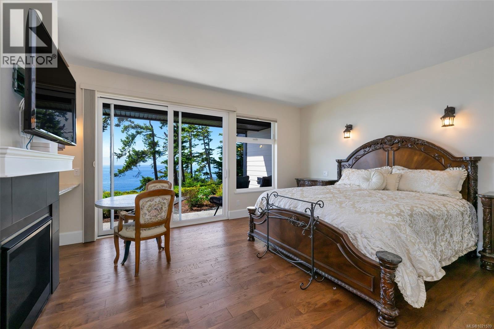 2476 Lighthouse Point Rd, Sooke