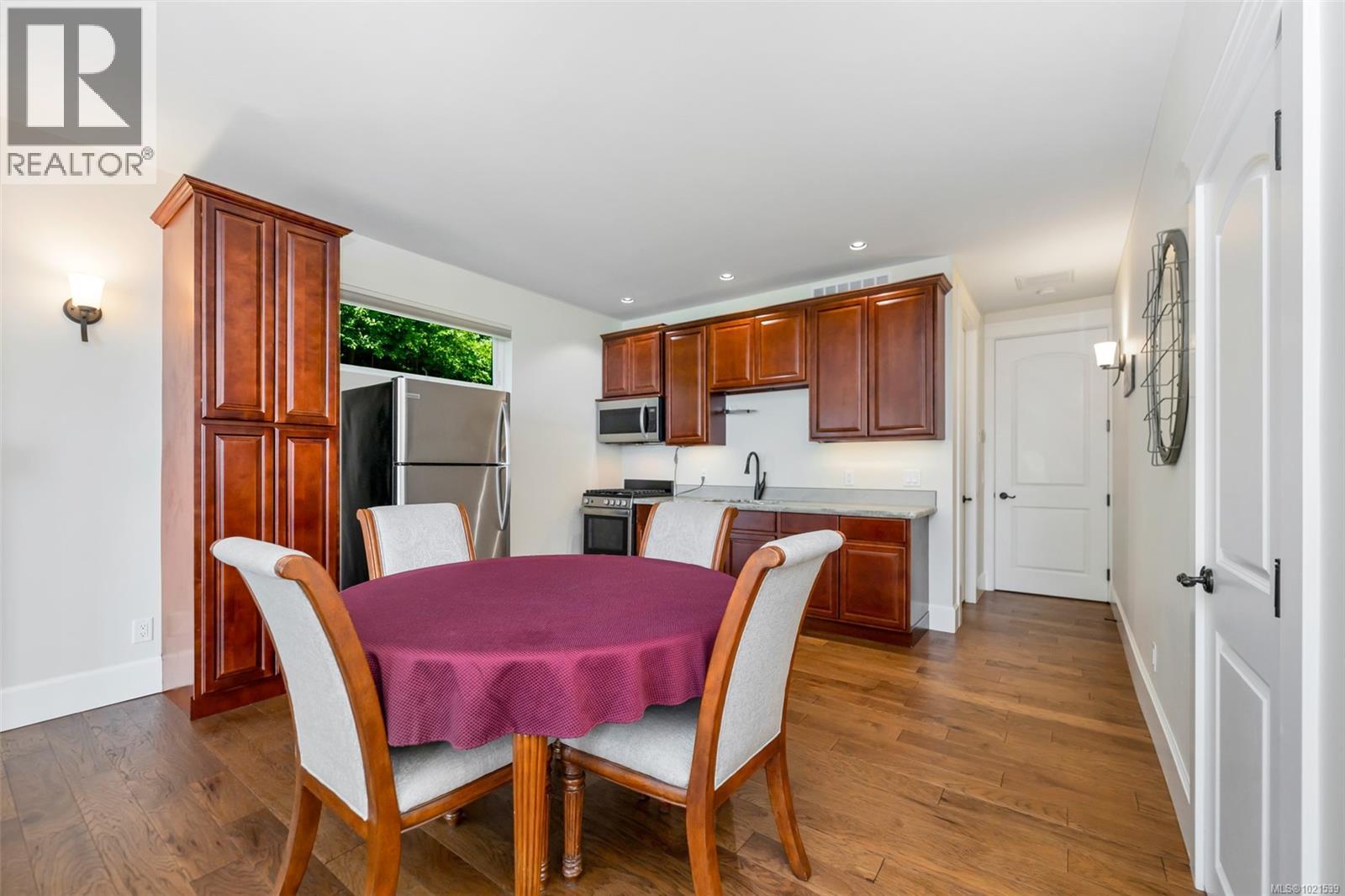 2476 Lighthouse Point Rd, Sooke