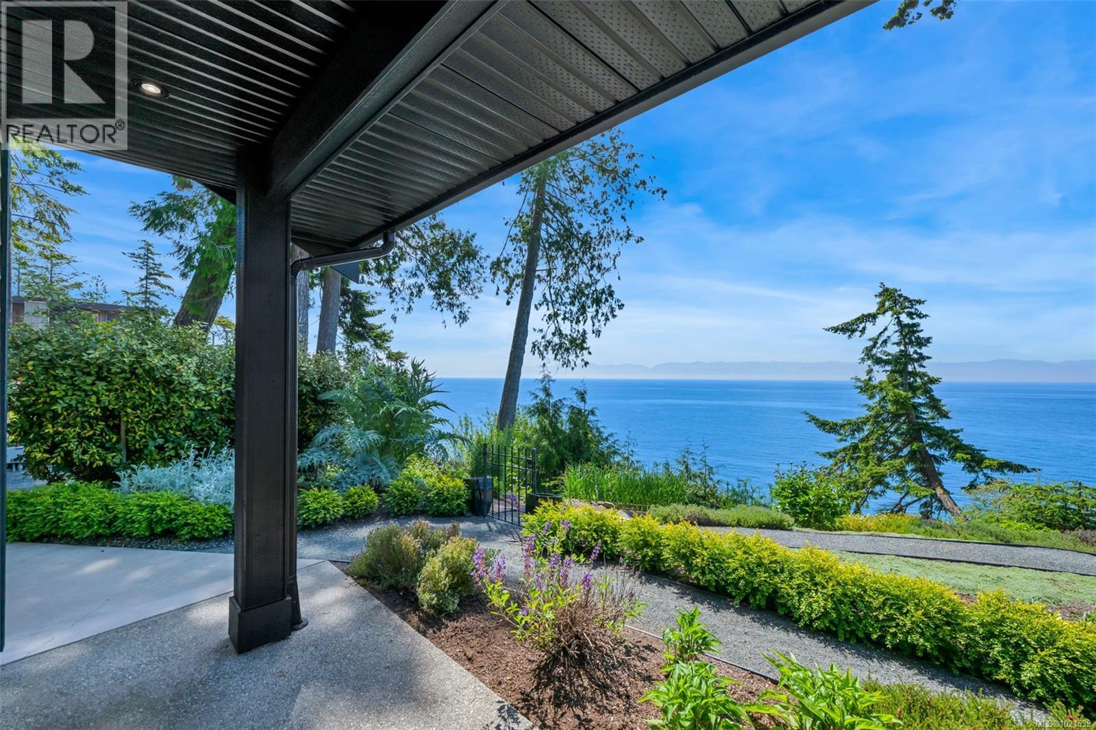 2476 Lighthouse Point Rd, Sooke