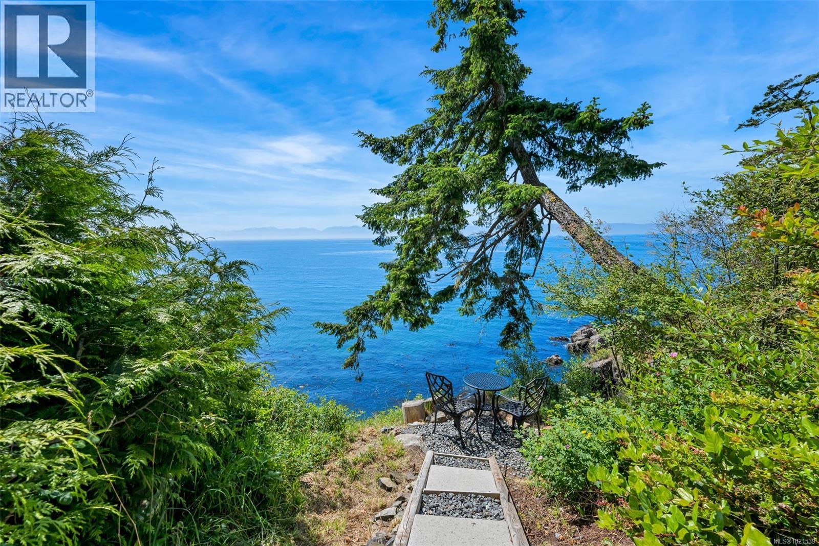 2476 Lighthouse Point Rd, Sooke