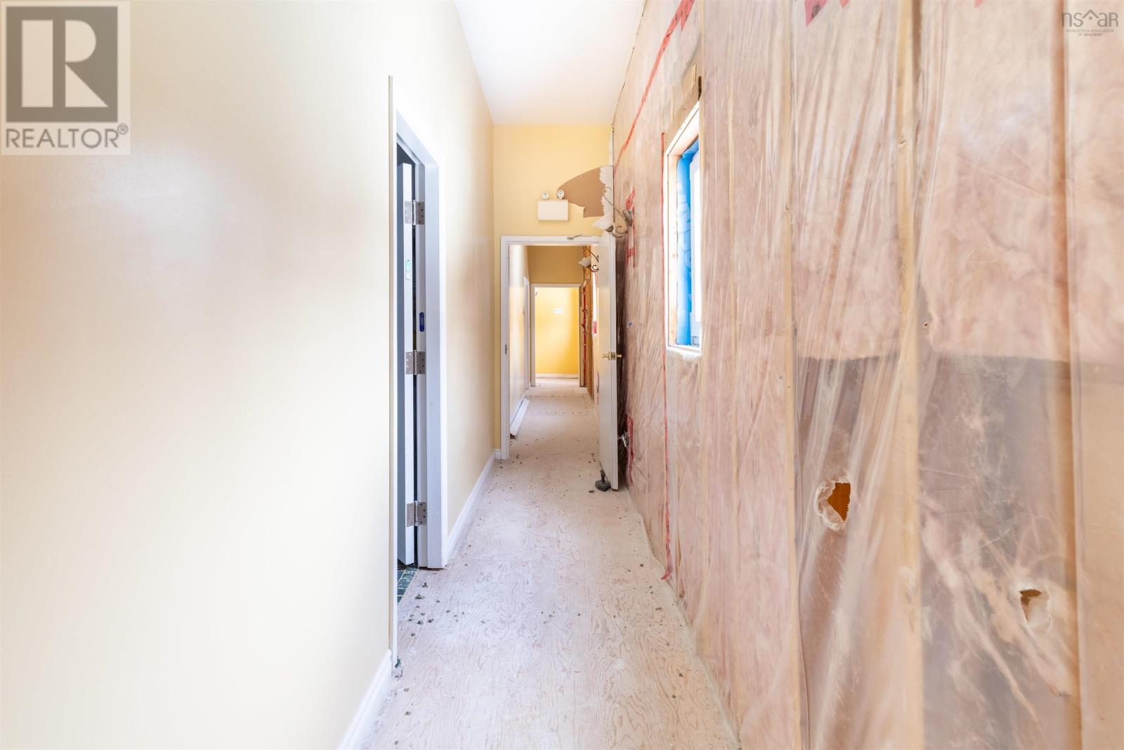 Property 19 of 30 of 11980 105 Highway