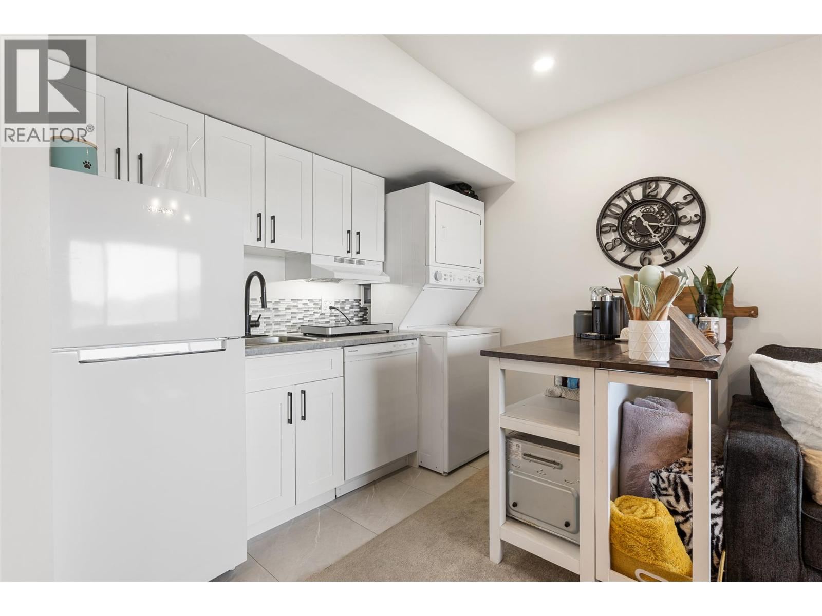  4239 4th Avenue, Peachland