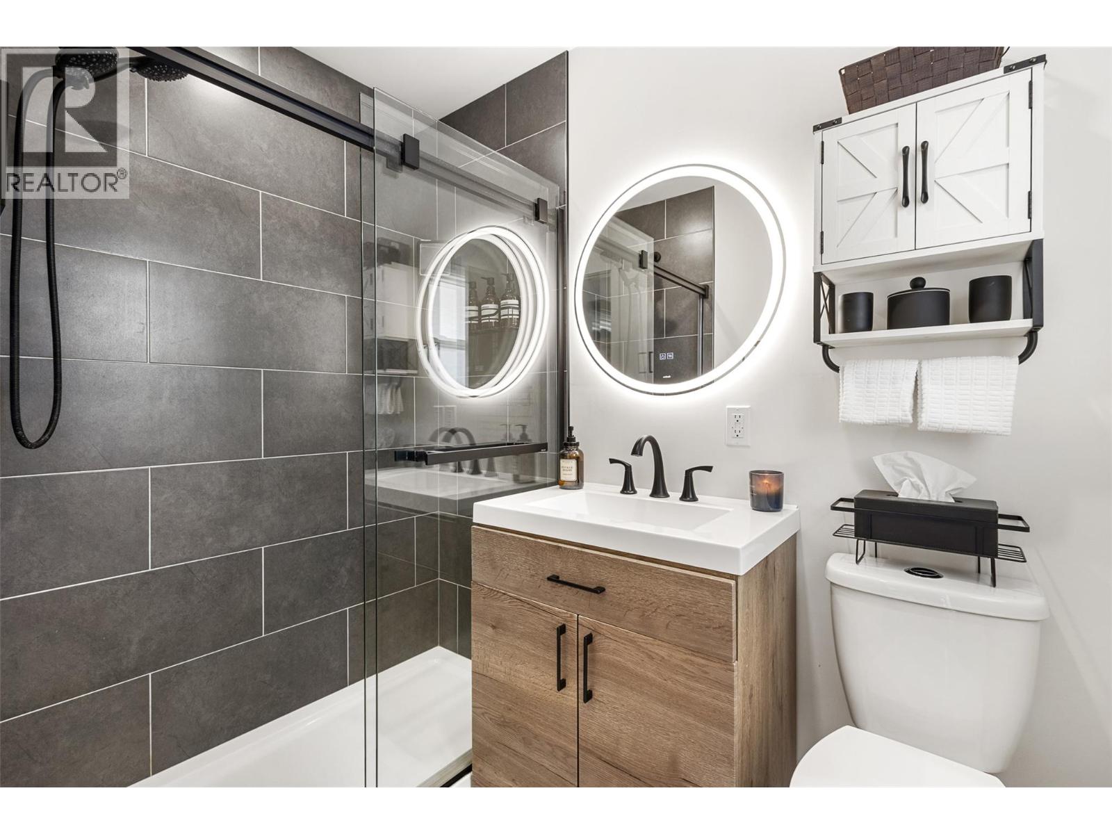  4239 4th Avenue, Peachland