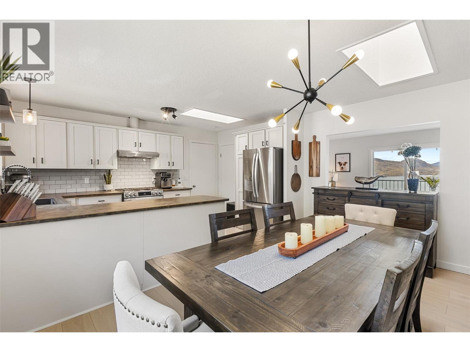  4239 4th Avenue, Peachland