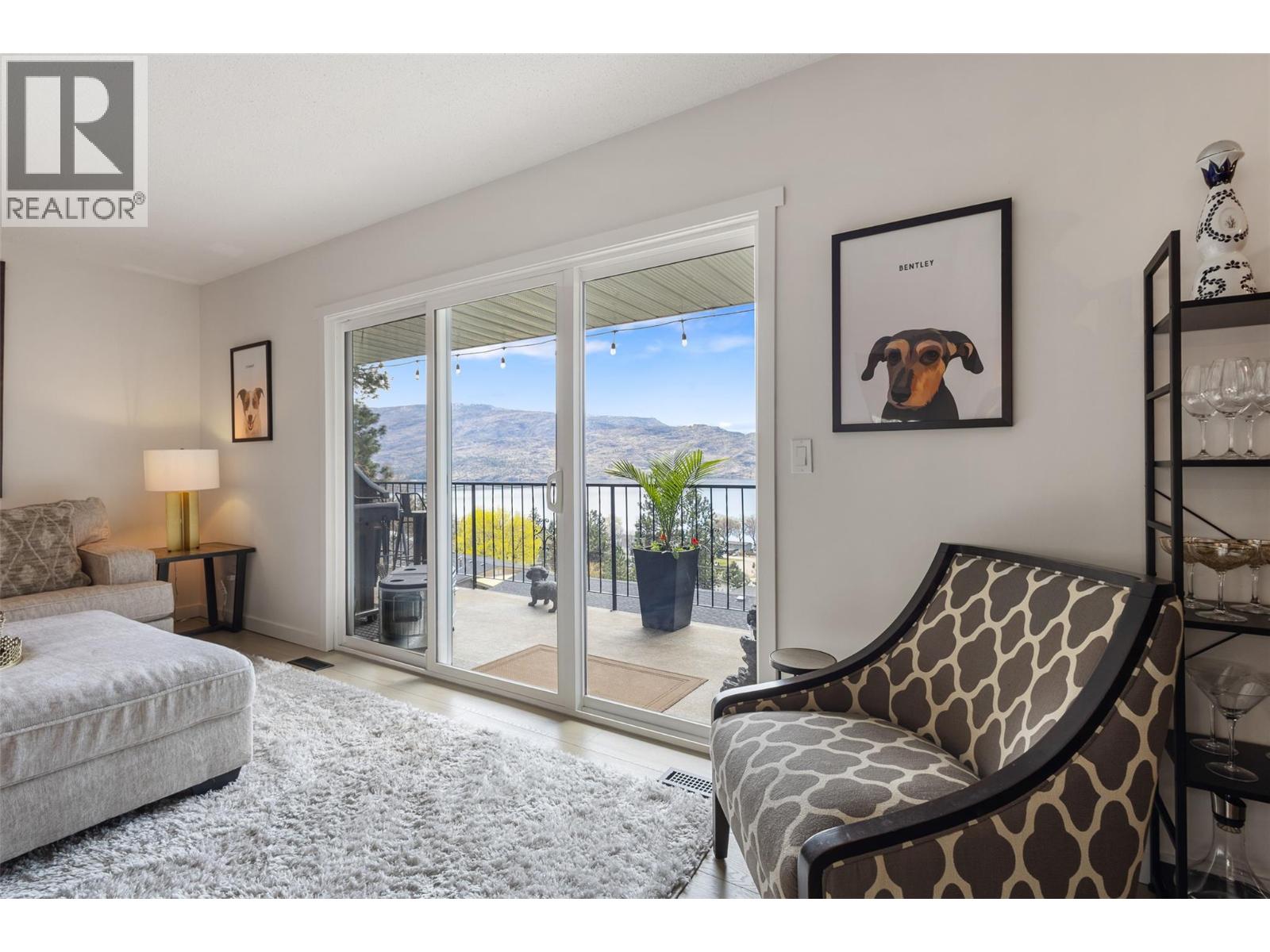  4239 4th Avenue, Peachland