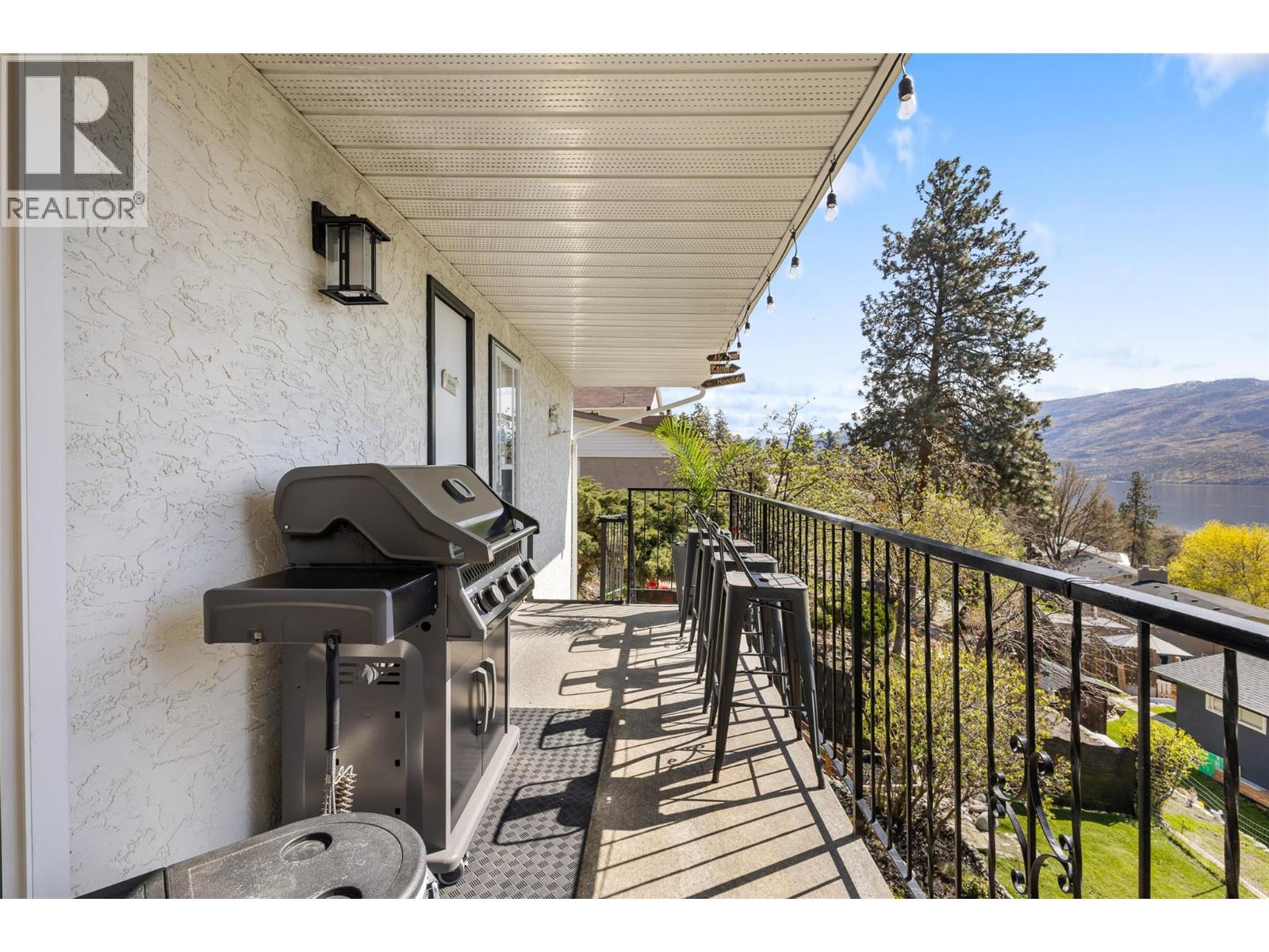  4239 4th Avenue, Peachland