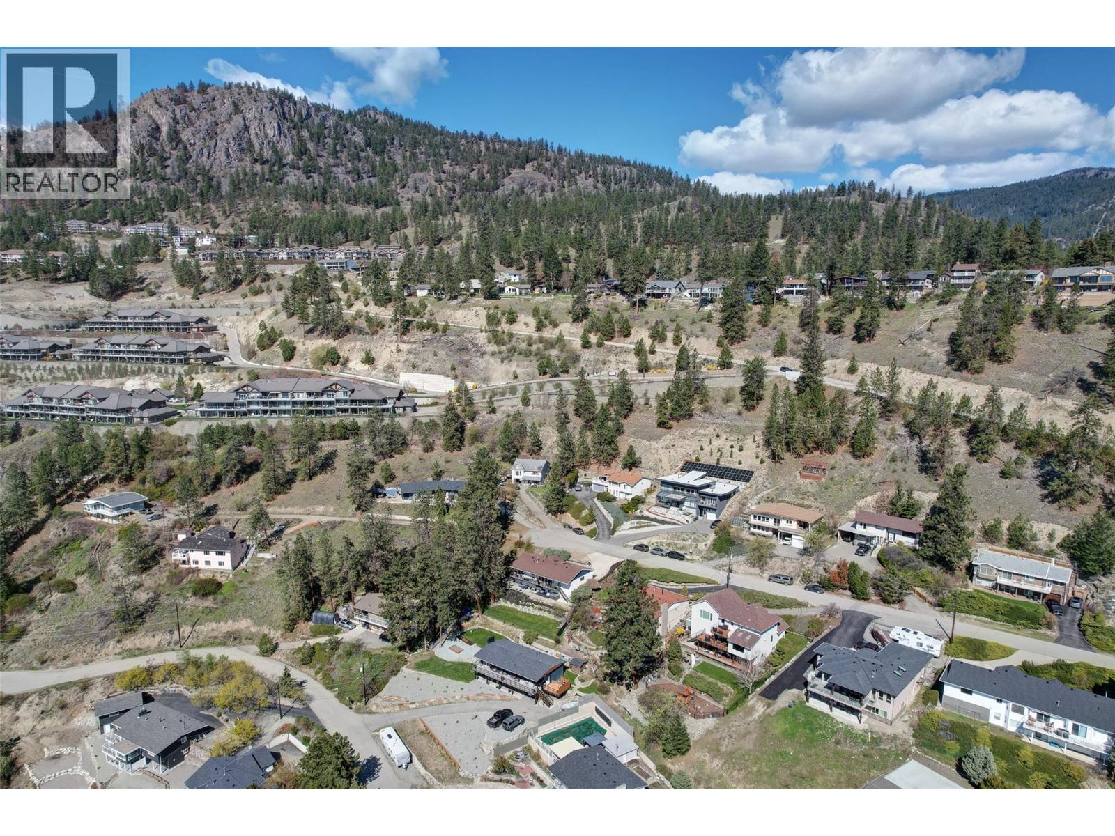  4239 4th Avenue, Peachland