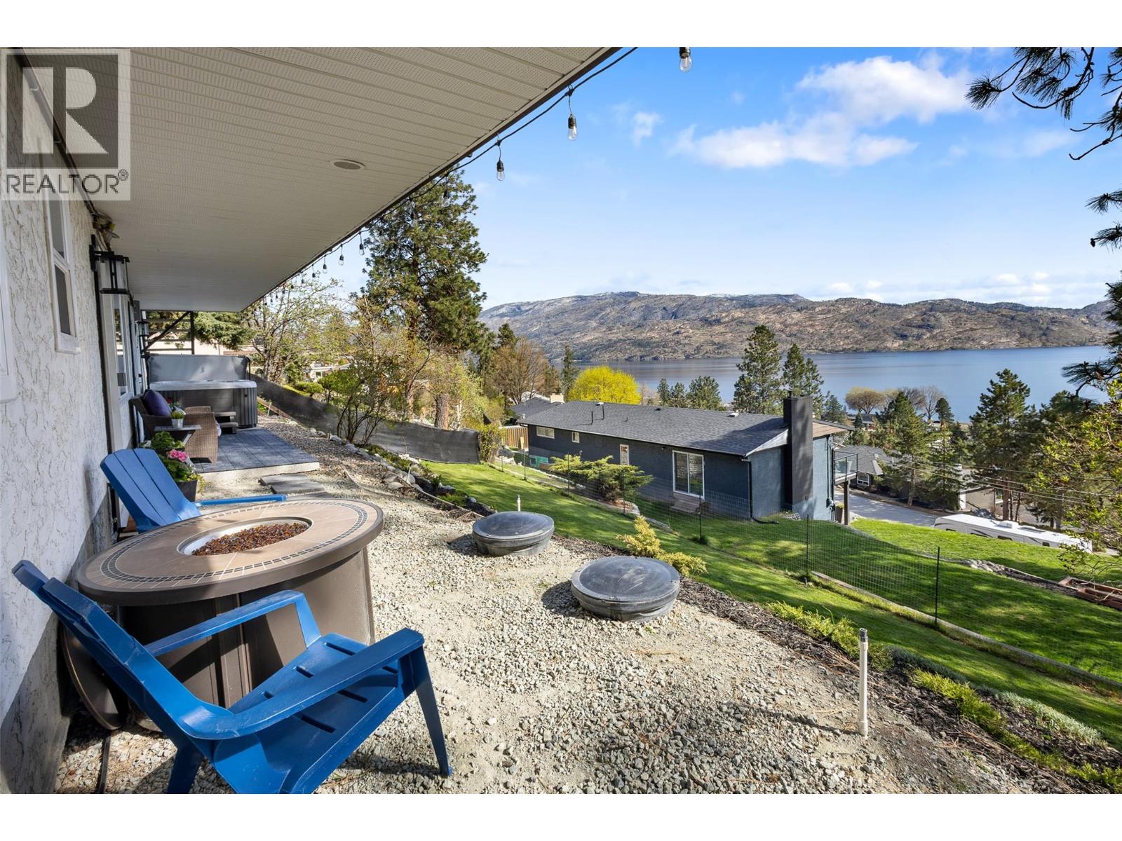  4239 4th Avenue, Peachland