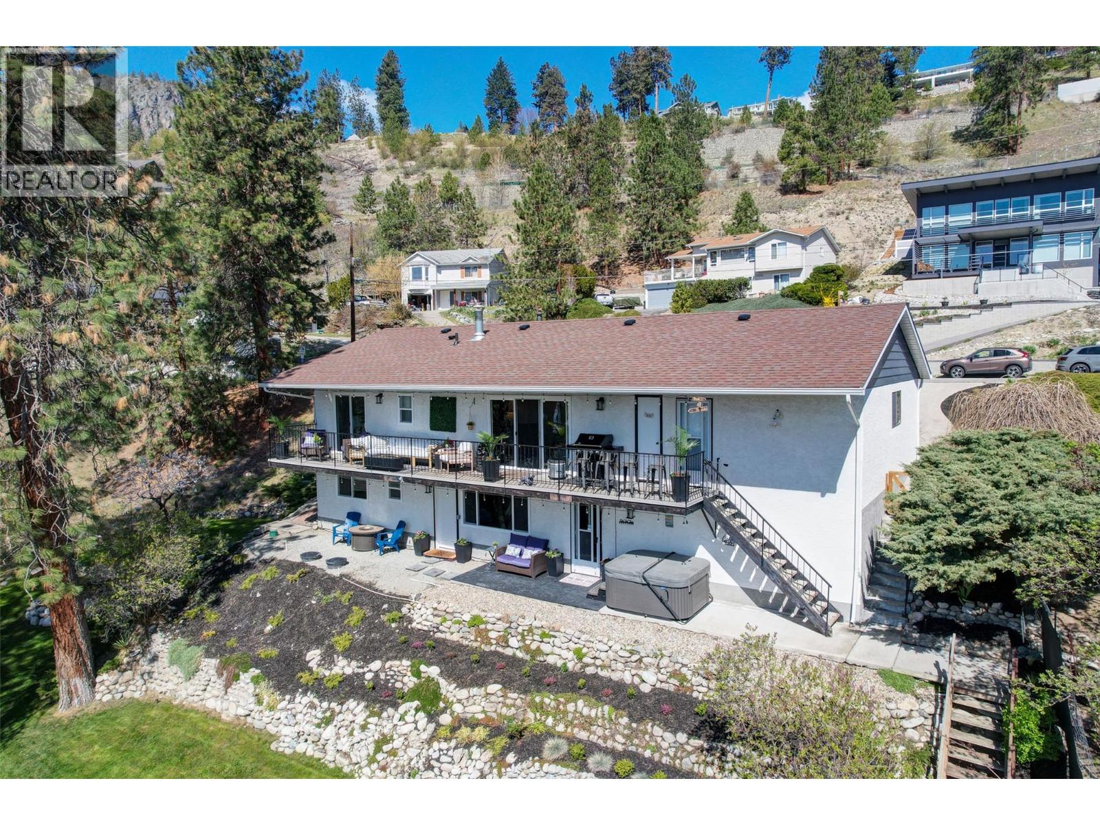  4239 4th Avenue, Peachland