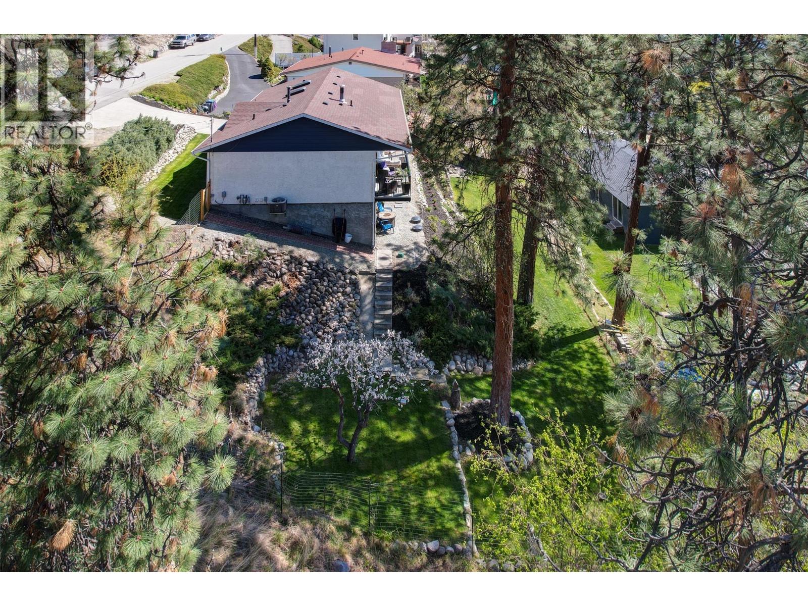  4239 4th Avenue, Peachland