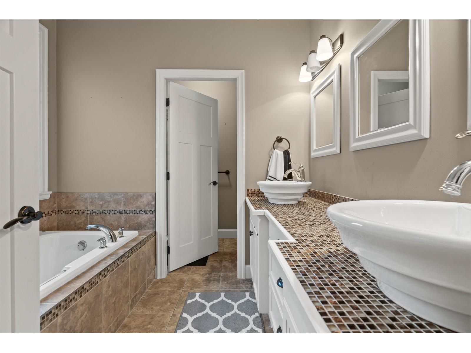 8512 BRADSHAW PLACE, Eastern Hillsides