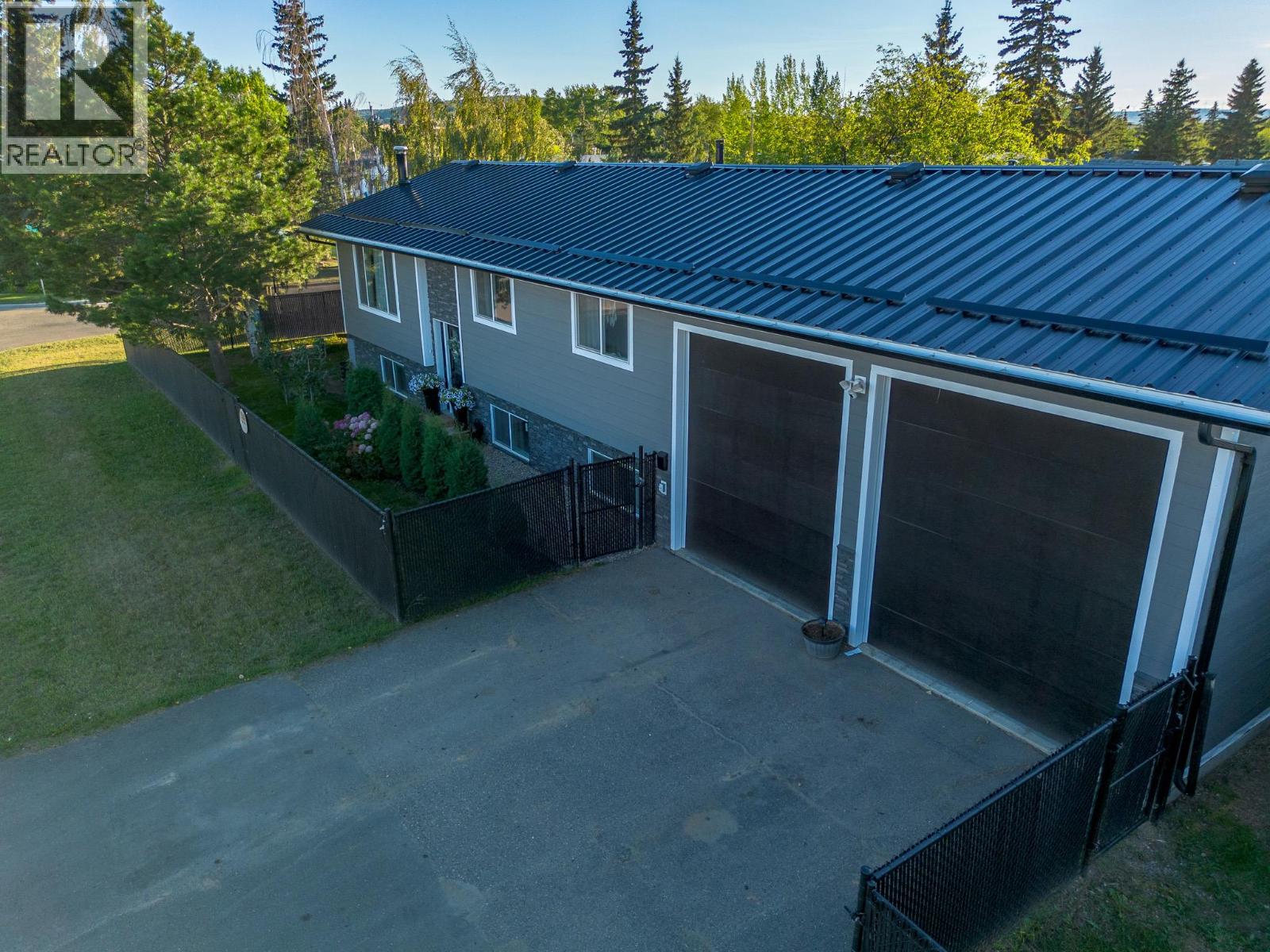 1500 105 Avenue, Dawson Creek