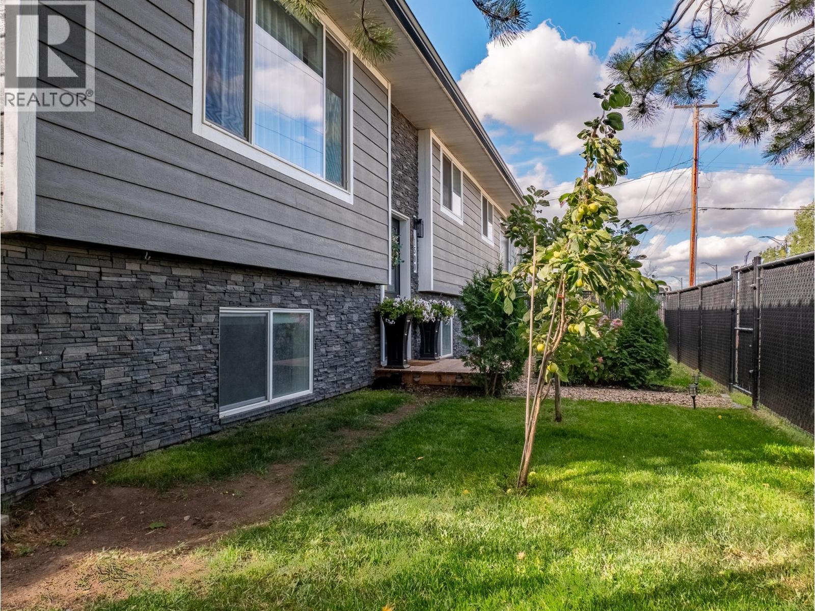 1500 105 Avenue, Dawson Creek