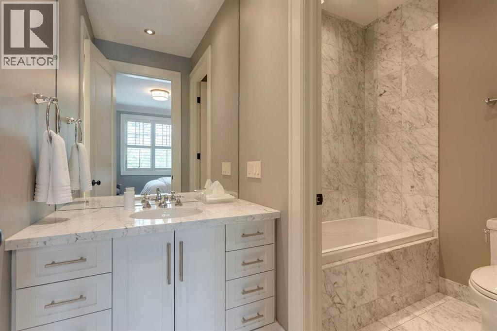 Single Family House for Sale in  Montcalm Crescent SW Upper Mount Royal Calgary 