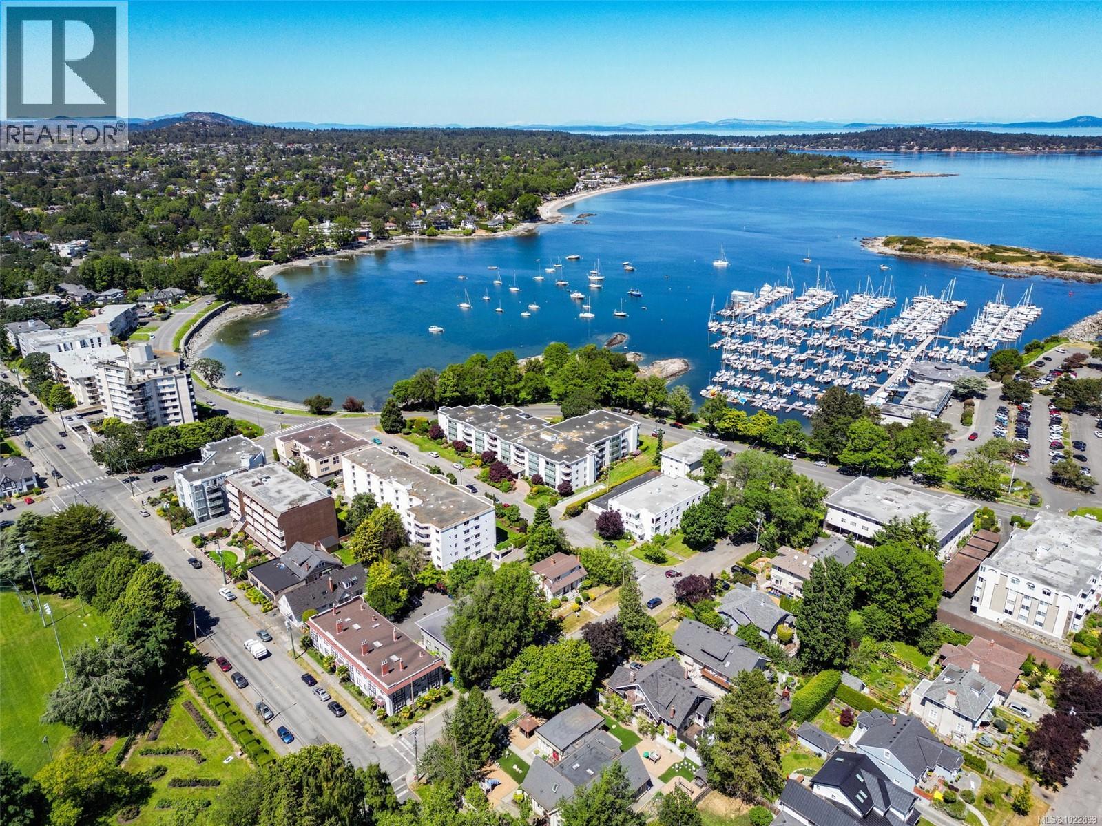 109 1370 Beach Drive, Oak Bay