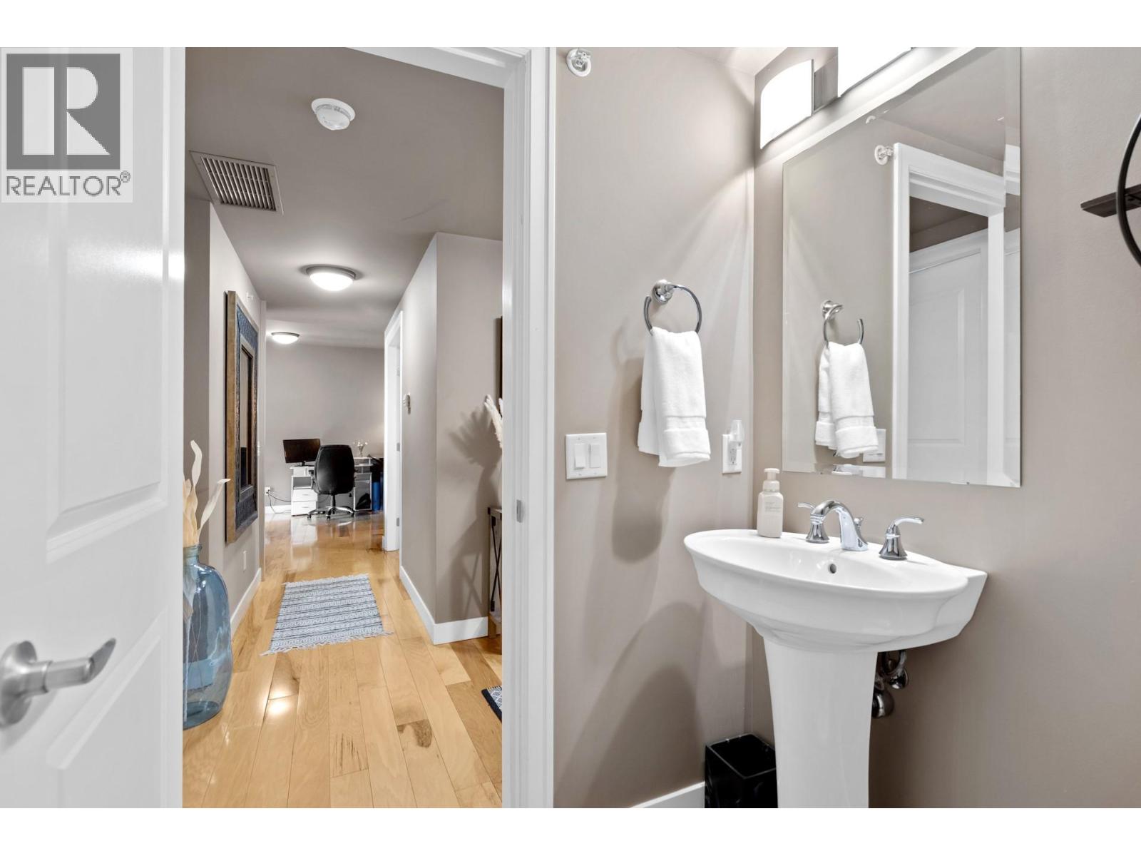 201 600 Sarsons Road, Kelowna